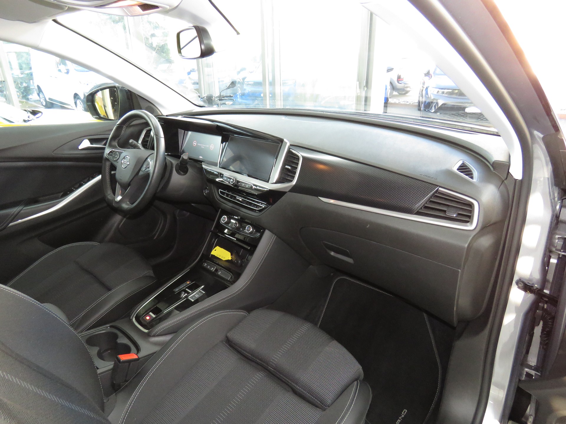 OPEL Grandland 1.2i TP GS Line Automatik-image-9