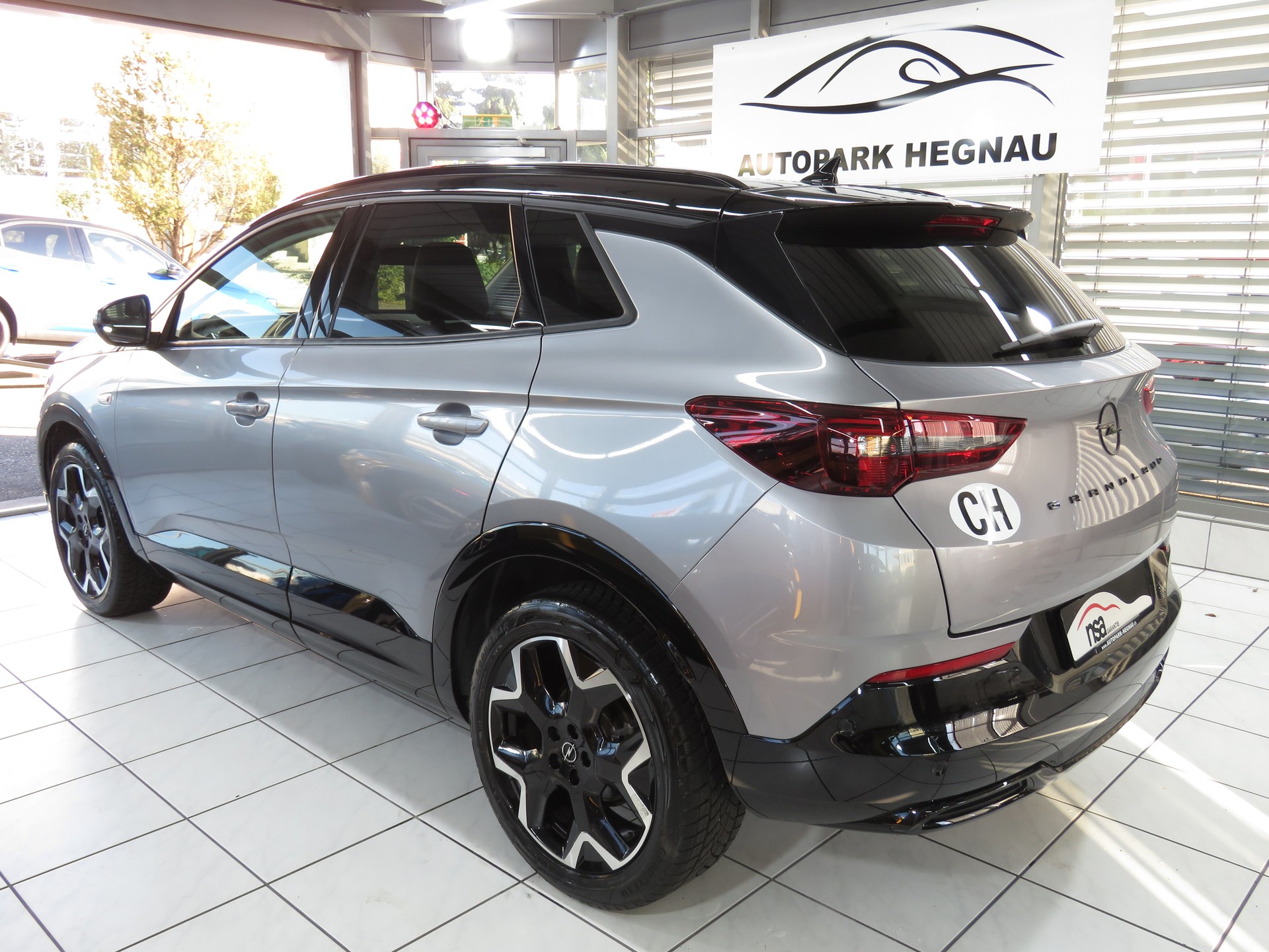 OPEL Grandland 1.2i TP GS Line Automatik-image-5