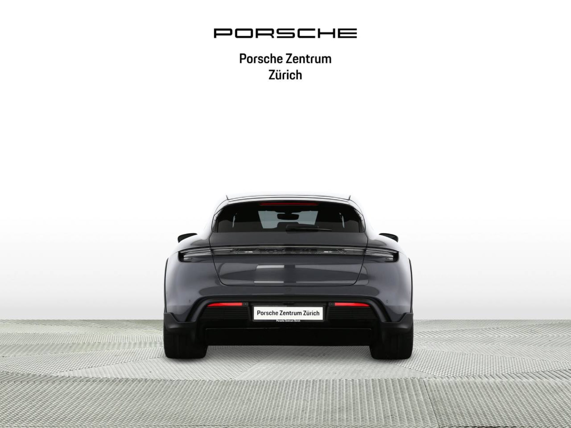 PORSCHE Taycan 4 Cross Turismo-image-7