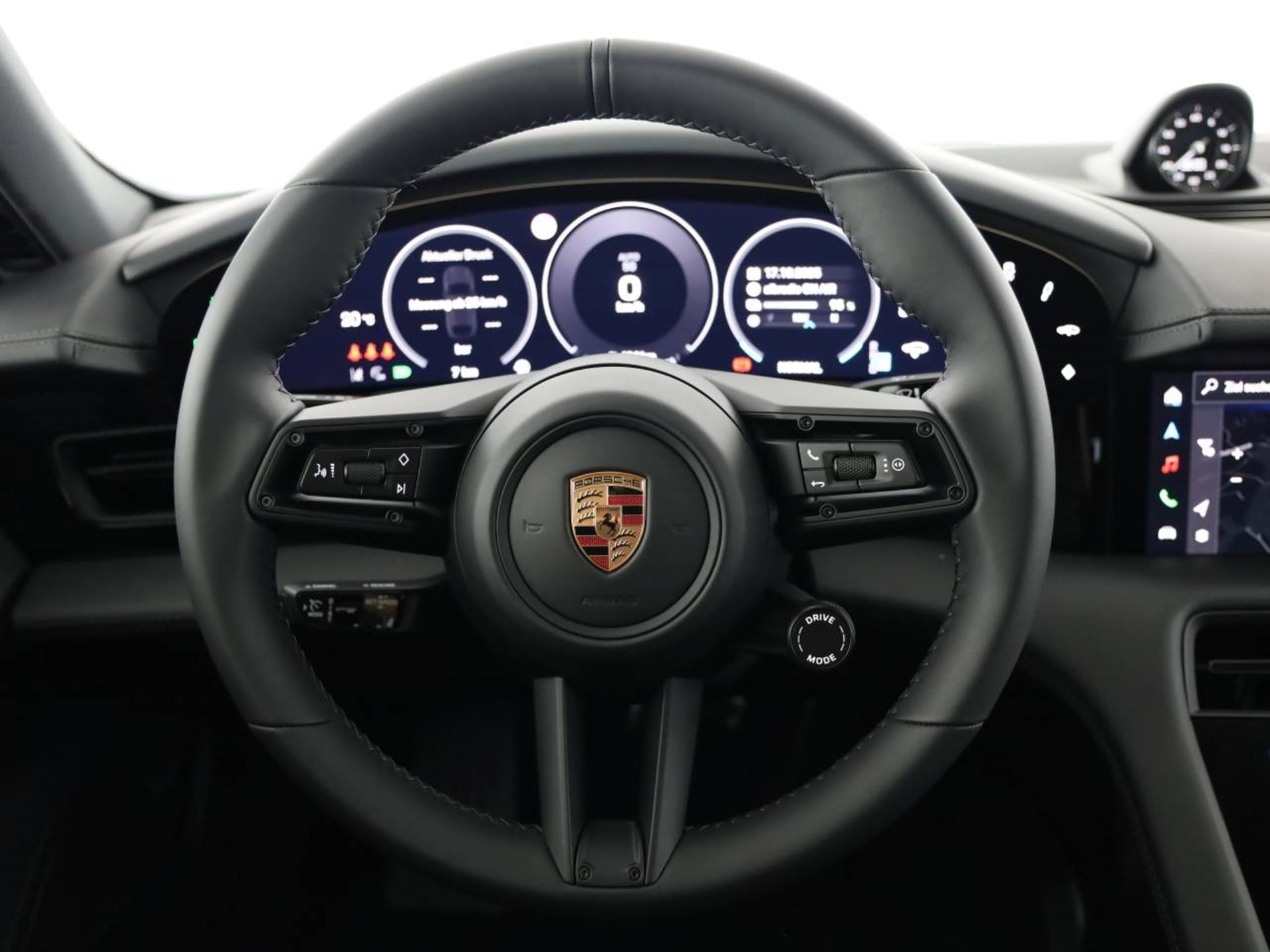 PORSCHE Taycan 4 Cross Turismo-image-3
