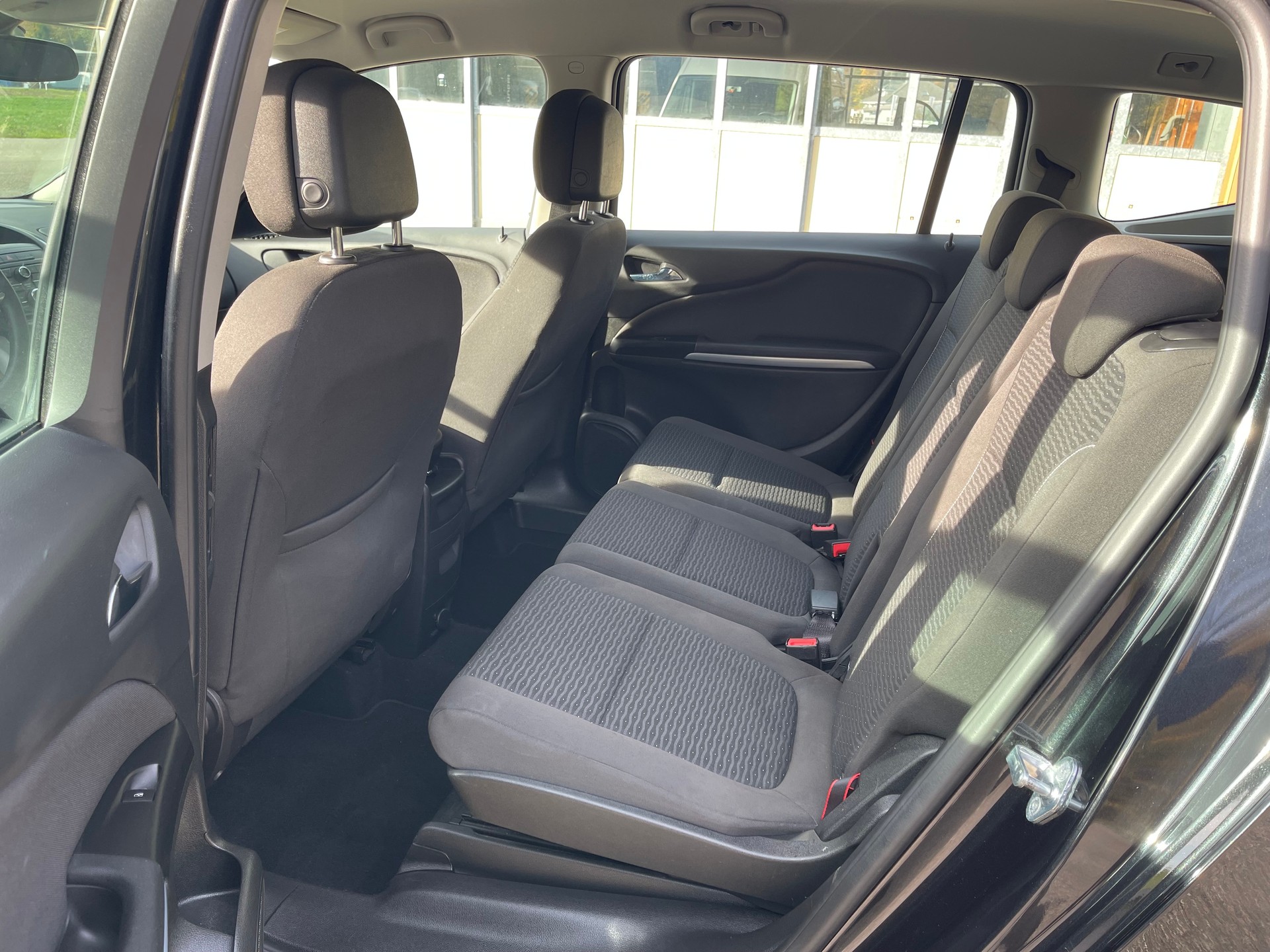 OPEL Zafira Tourer 2.0 CDTi Drive Automatic-image-8
