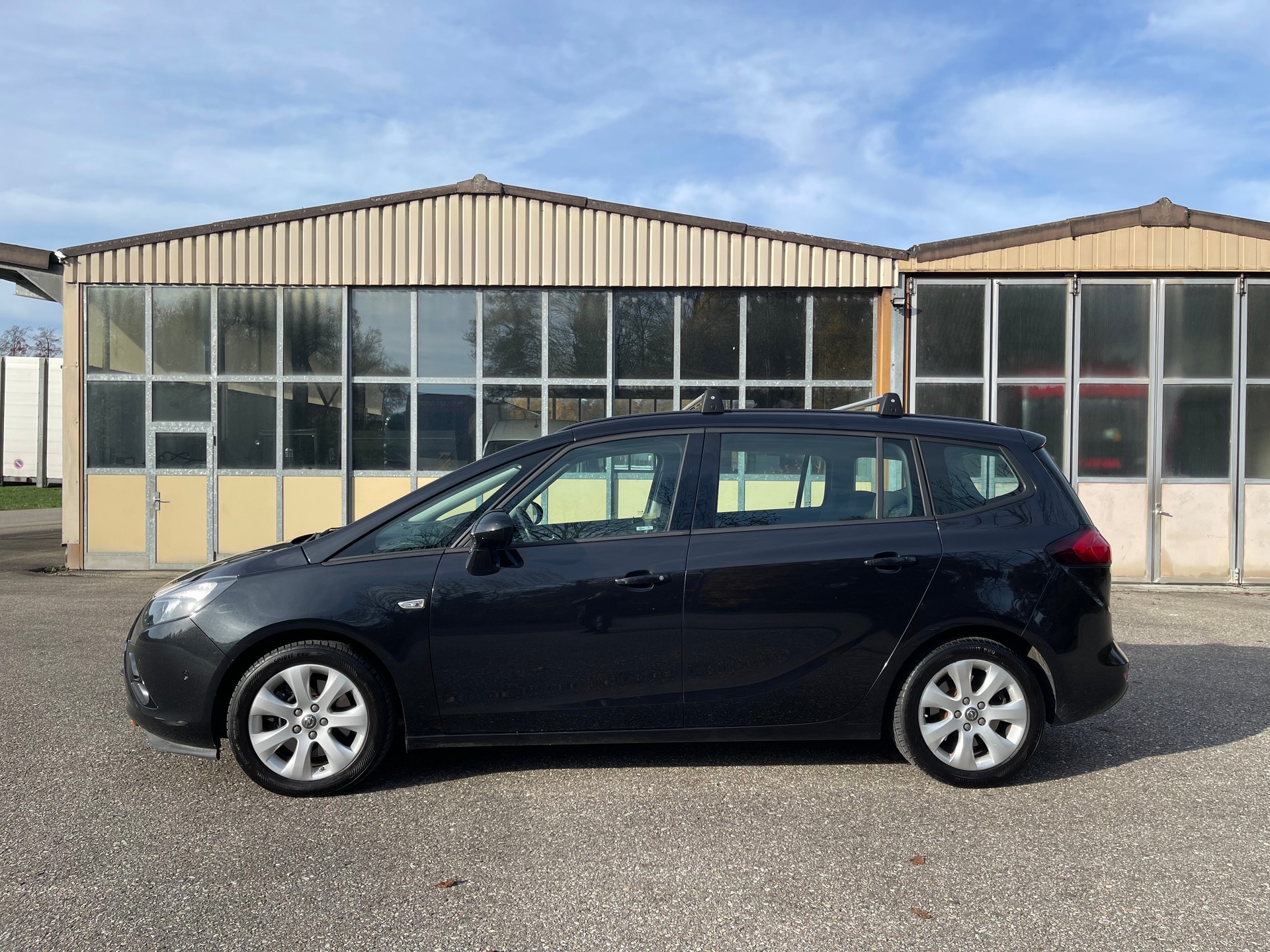 OPEL Zafira Tourer 2.0 CDTi Drive Automatic-image-1