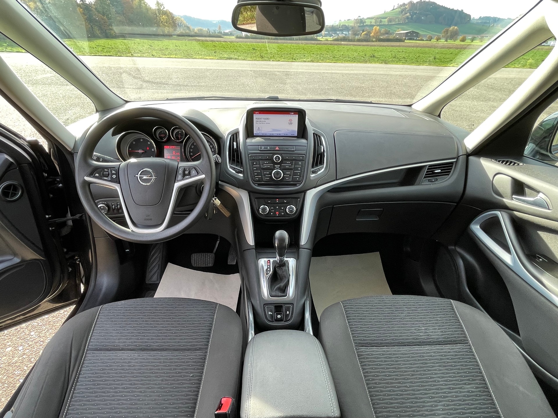 OPEL Zafira Tourer 2.0 CDTi Drive Automatic-image-10