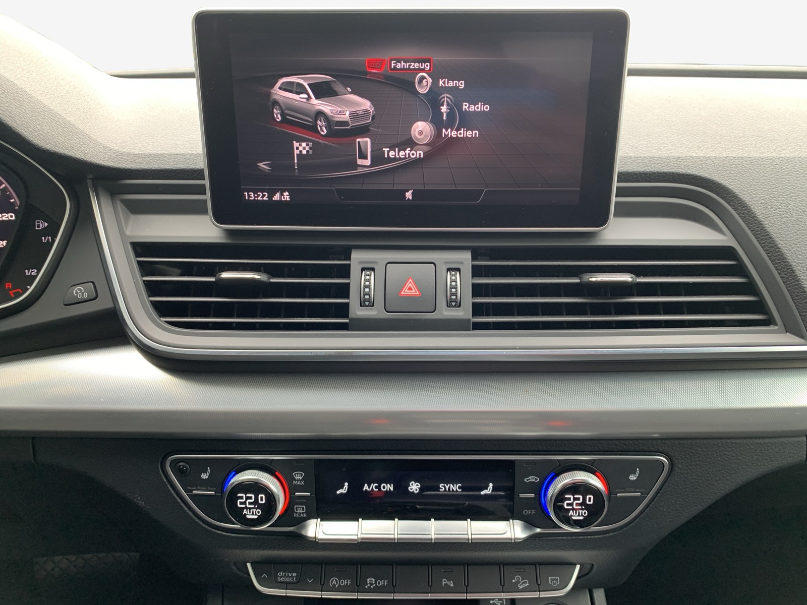 AUDI Q5 40 TDI quattro S-tronic-image-10