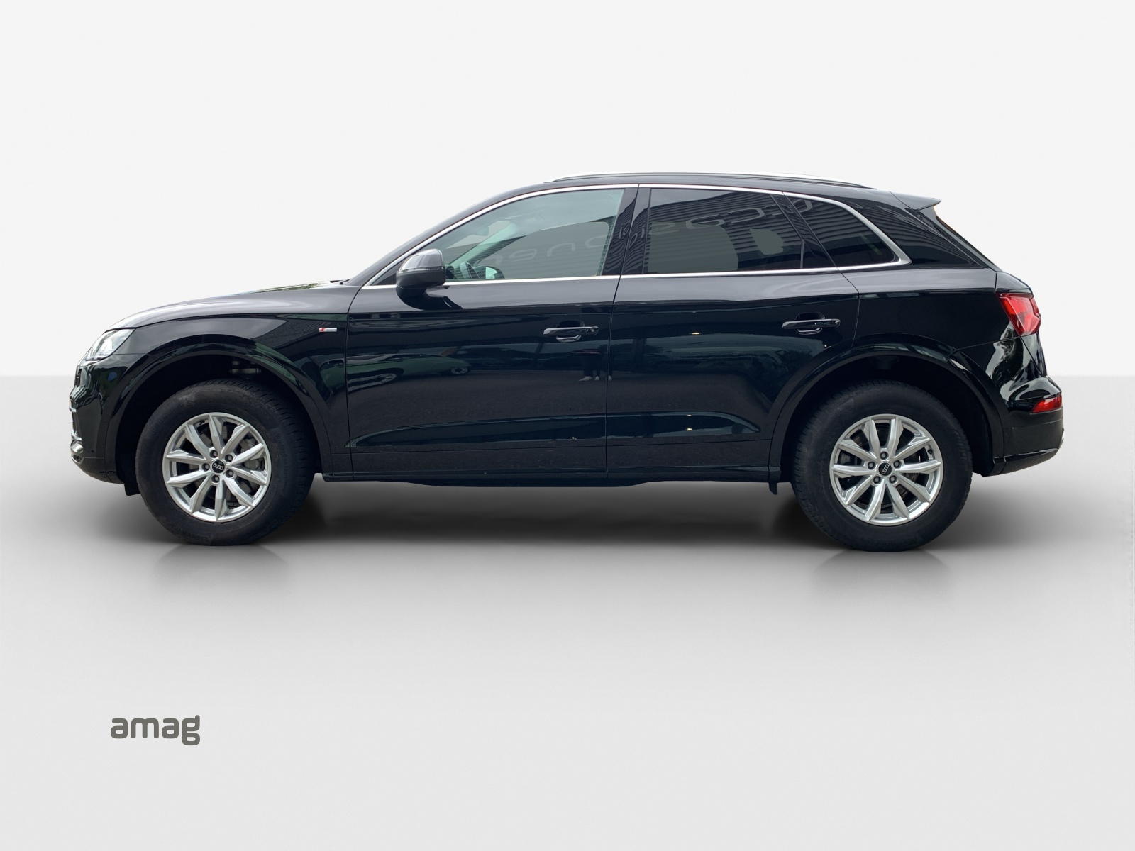 AUDI Q5 40 TDI quattro S-tronic-image-1