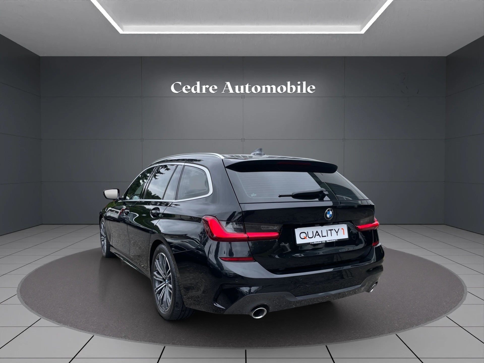 BMW 320d xDrive Touring M Sport Steptronic-showroom-element-3