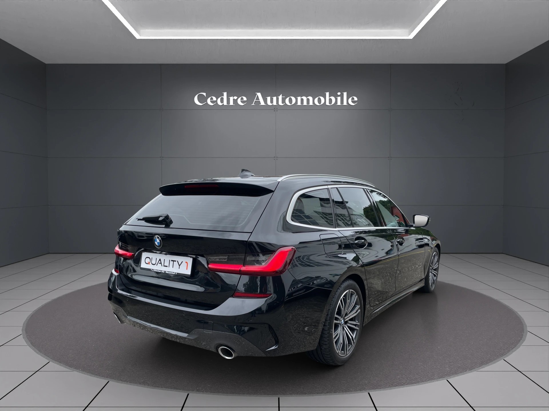BMW 320d xDrive Touring M Sport Steptronic-image-4