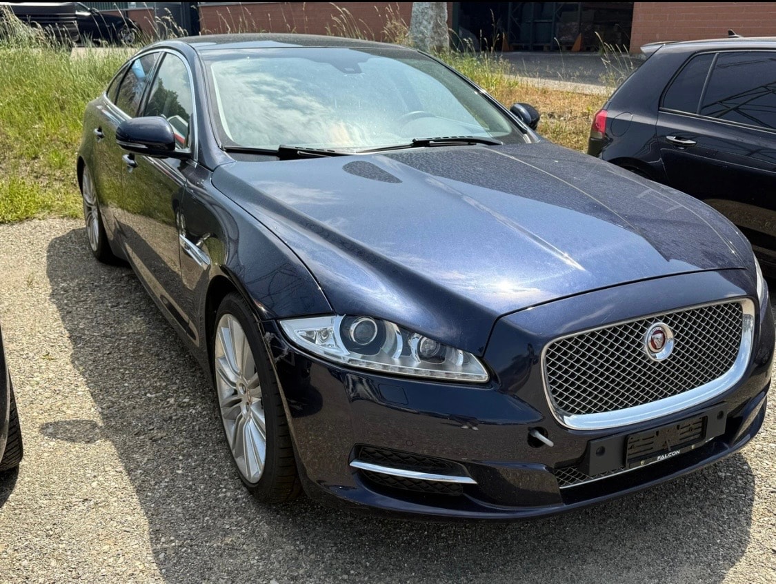 JAGUAR XJ 3.0 V6 S/C Premium Luxury Automatic AWD