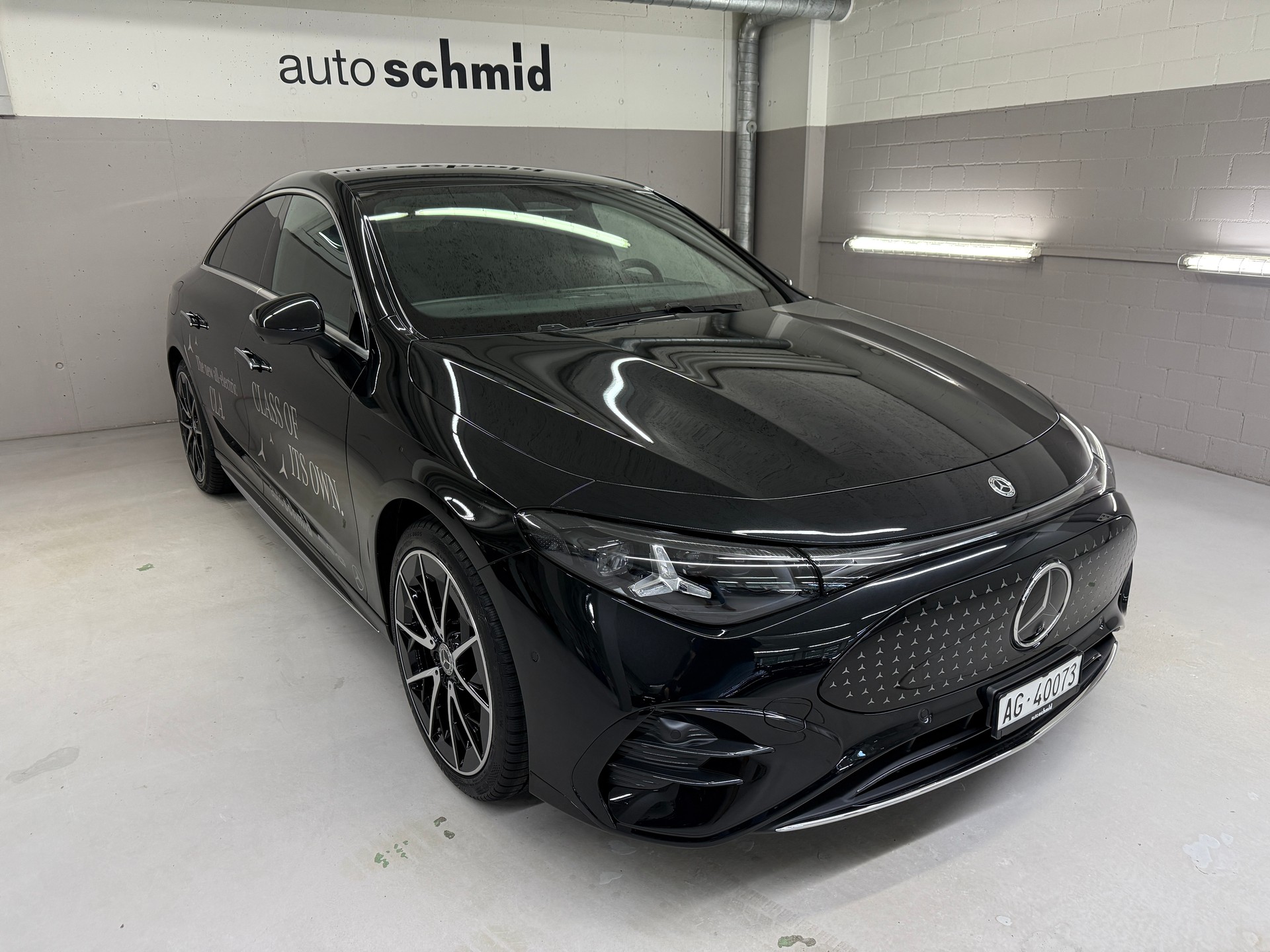 MERCEDES-BENZ CLA 350 4MATIC EQ-showroom-element-1