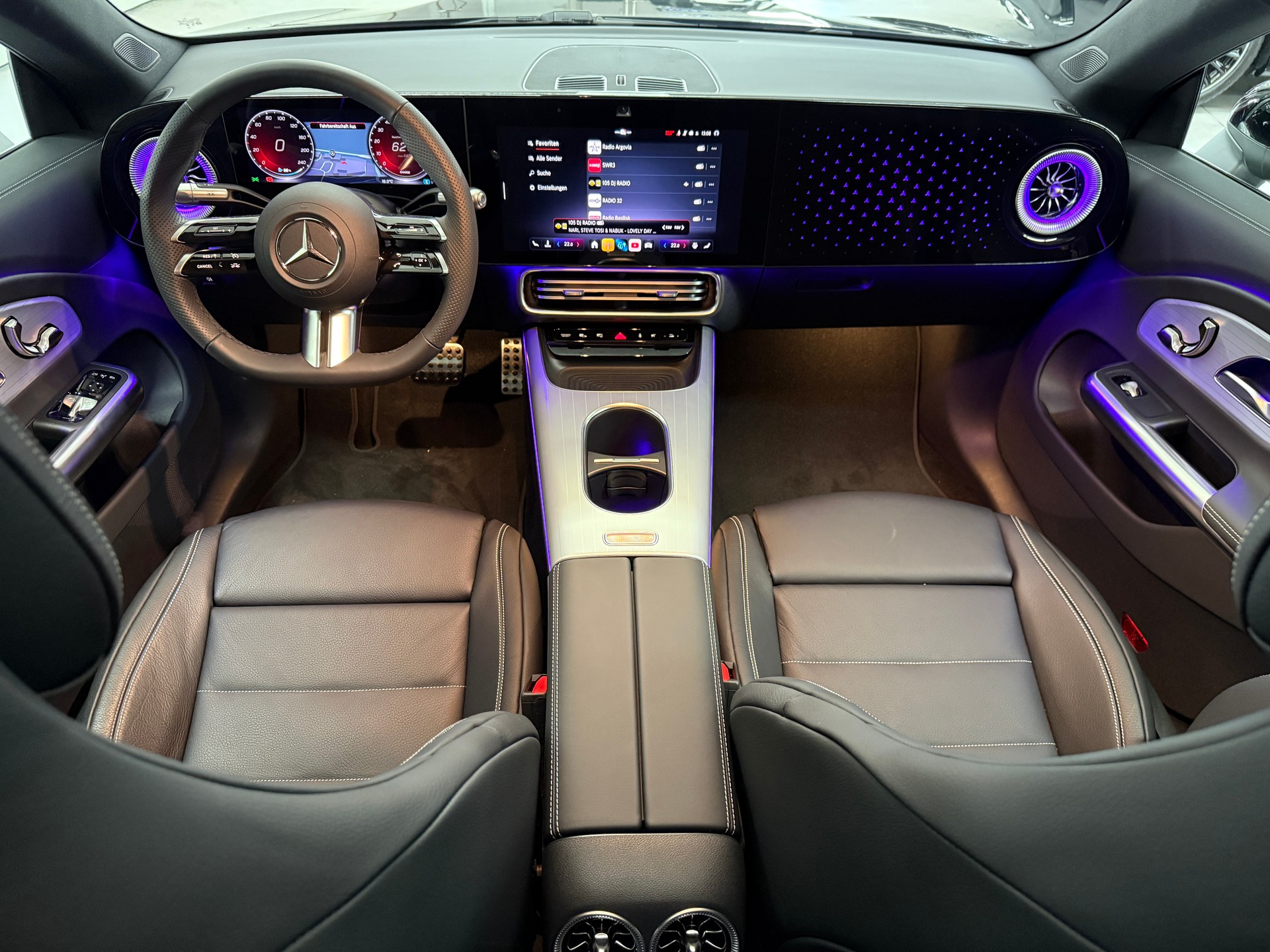MERCEDES-BENZ CLA 350 4MATIC EQ-image-8