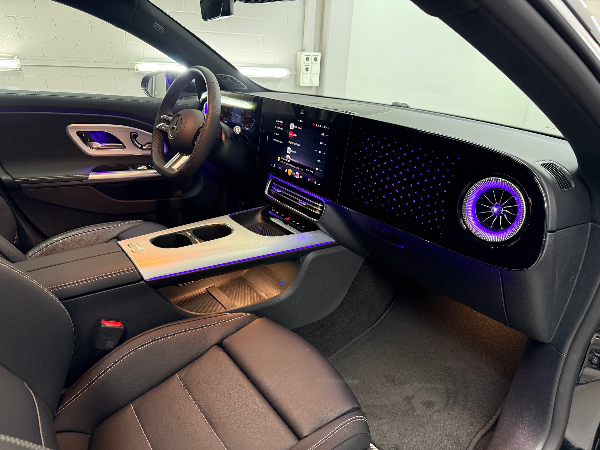MERCEDES-BENZ CLA 350 4MATIC EQ-image-11