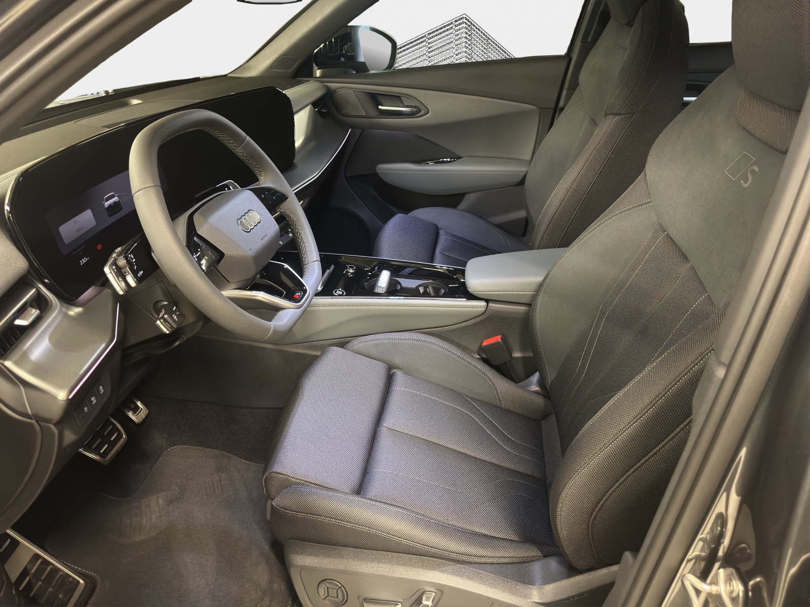 AUDI Q3 Sportback 110 kW TFSI S tronic-image-9