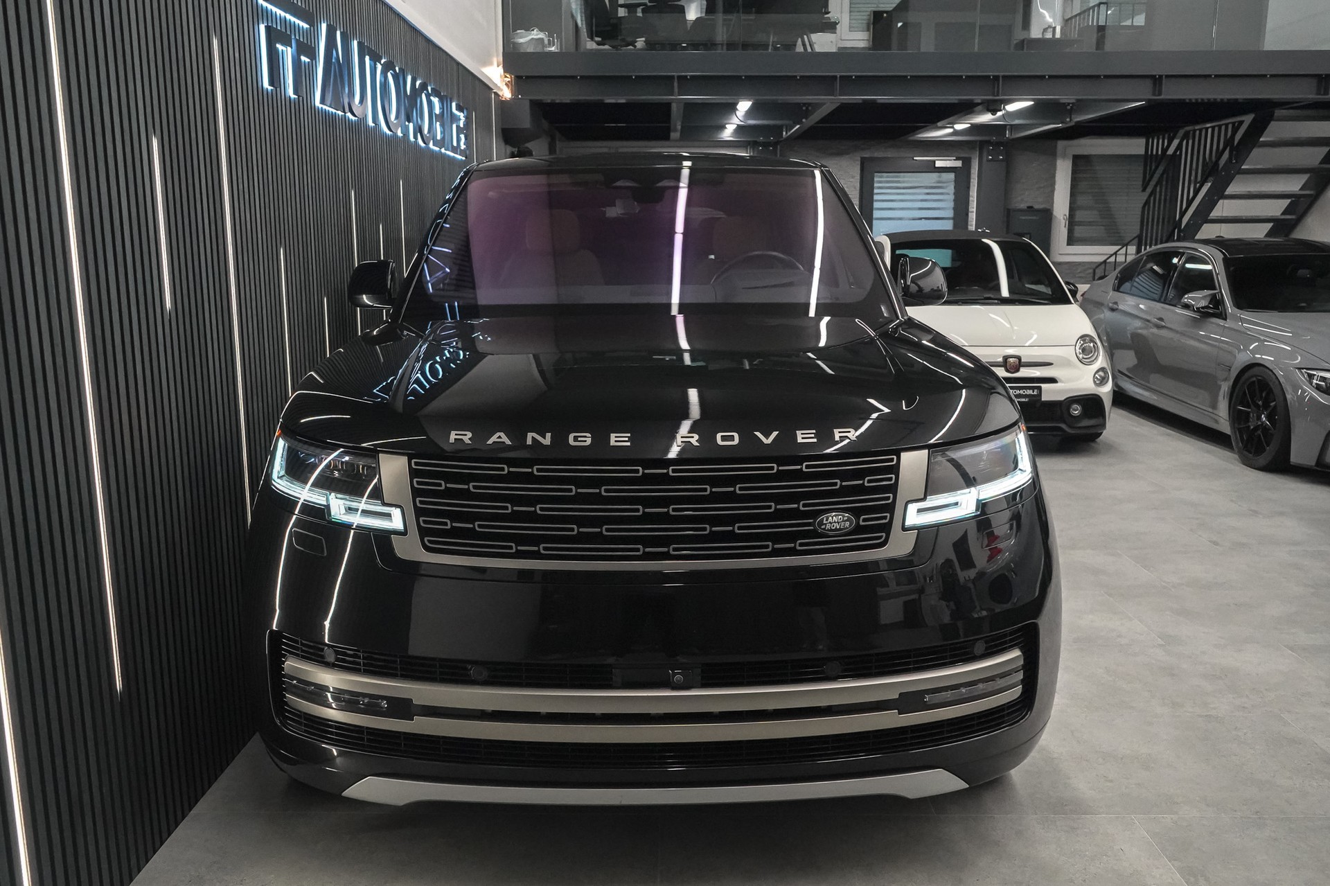 LAND ROVER Range Rover P530 4.4 V8 HSE Automatic-showroom-element-2
