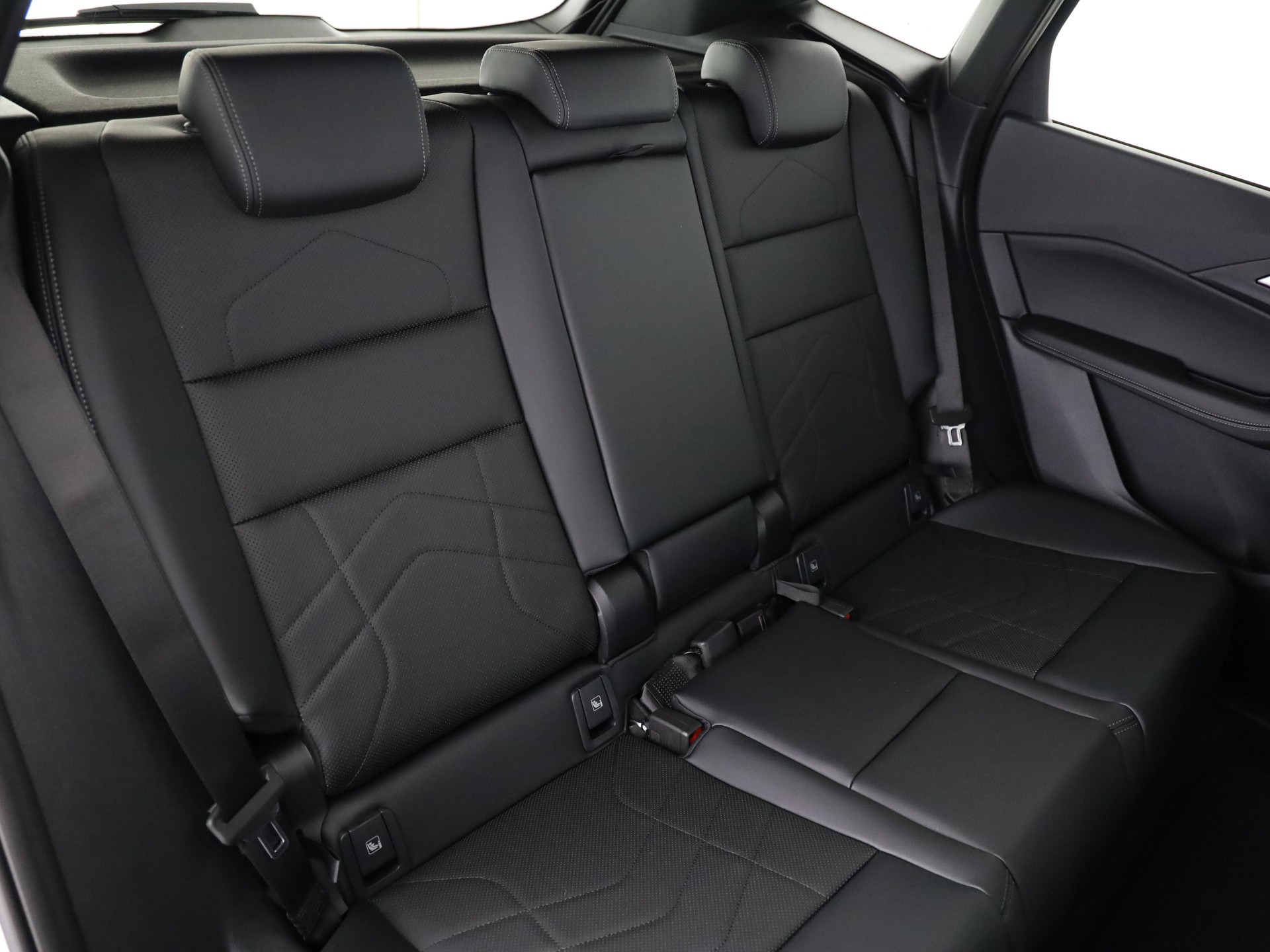 BMW 230e xDrive paddles Active Tourer-image-5