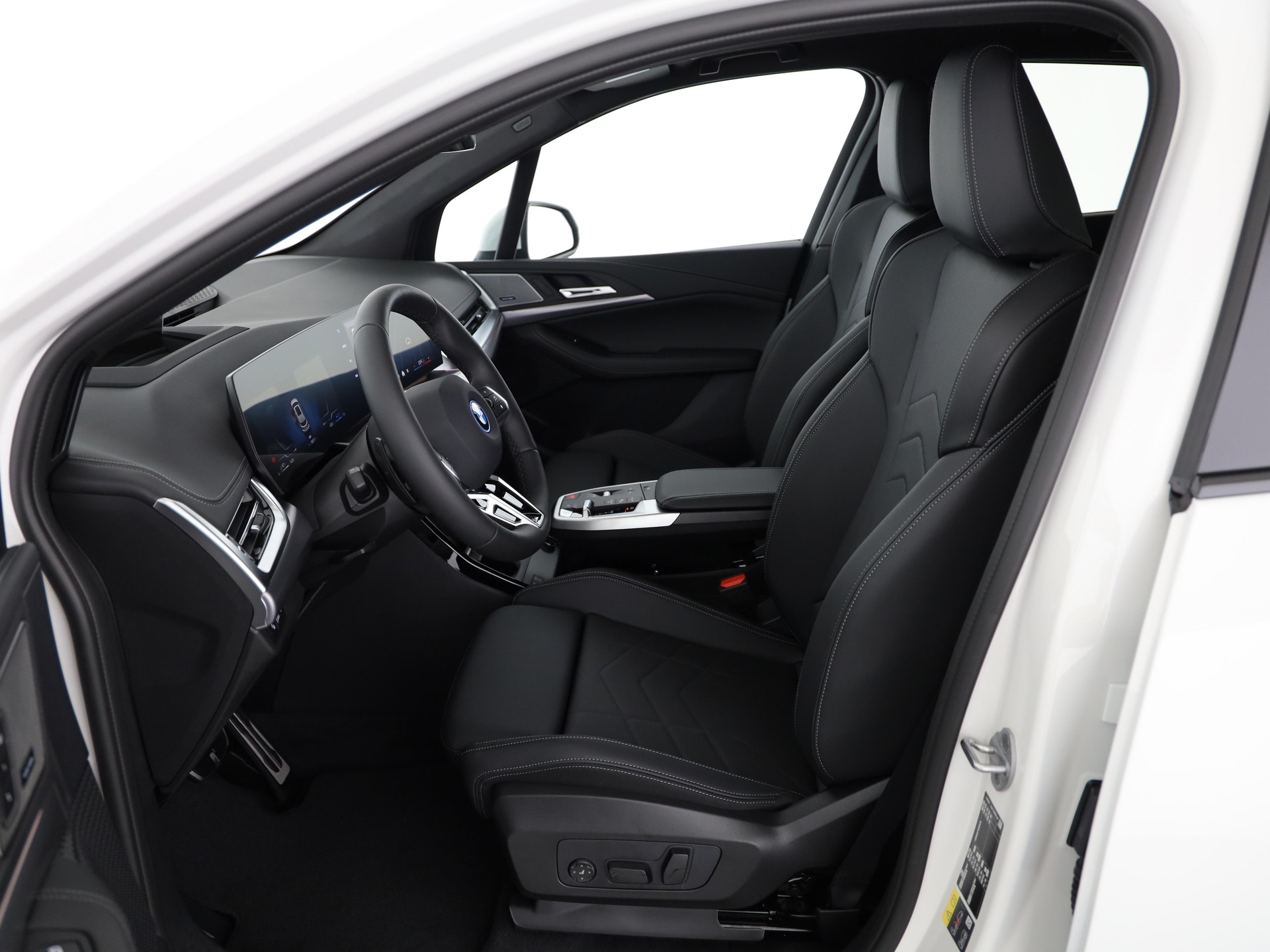 BMW 230e xDrive paddles Active Tourer-image-3