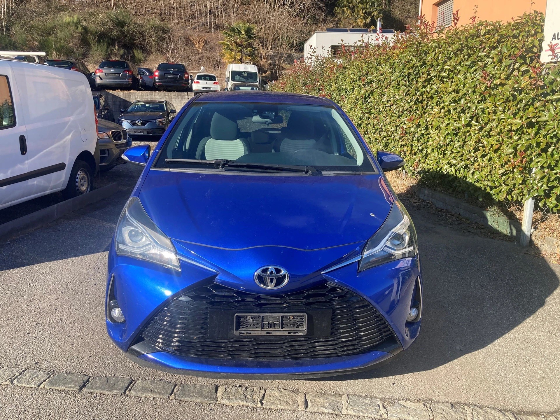 TOYOTA Yaris 1.5 Comfort-image-1