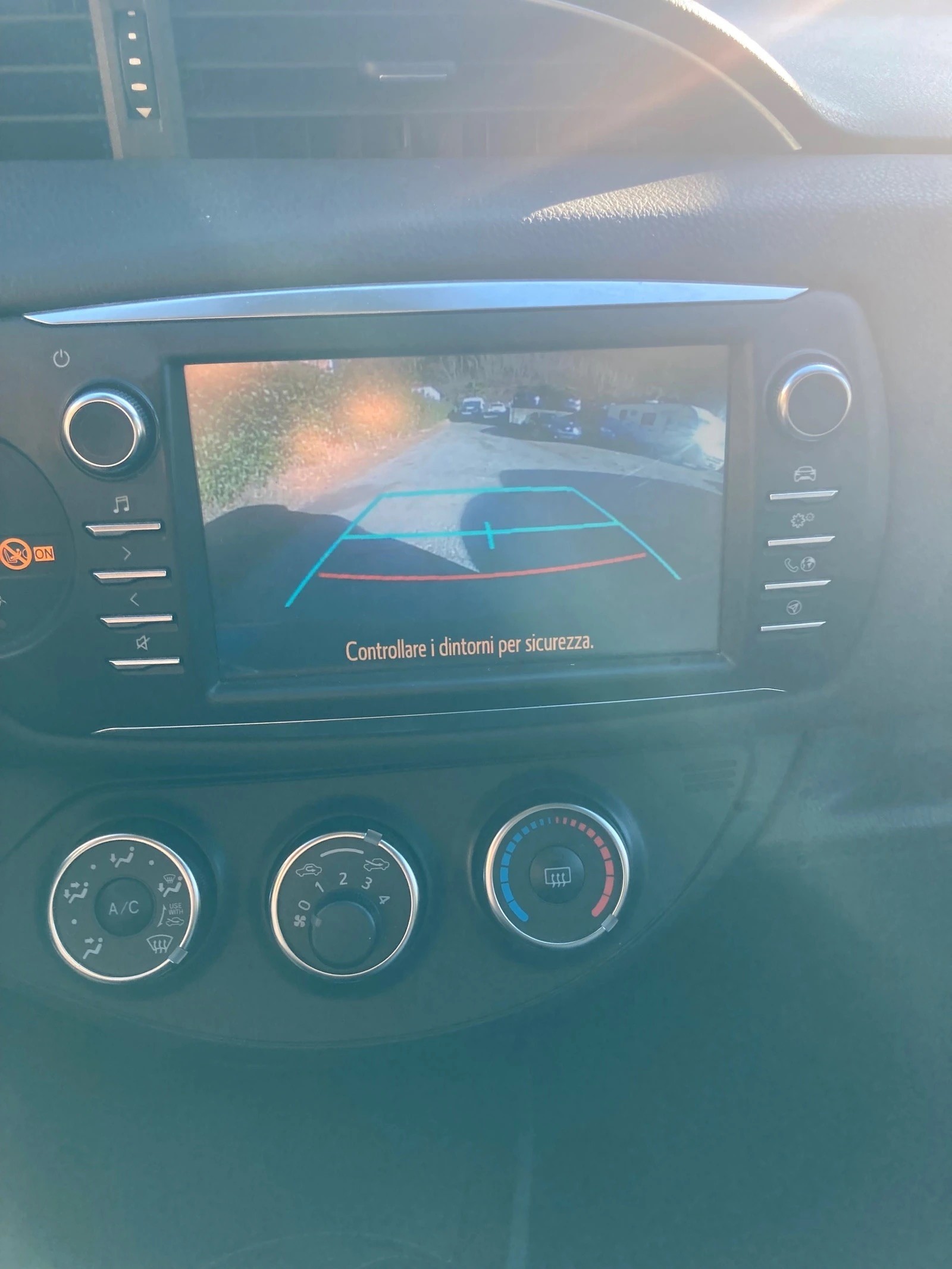 TOYOTA Yaris 1.5 Comfort-image-10