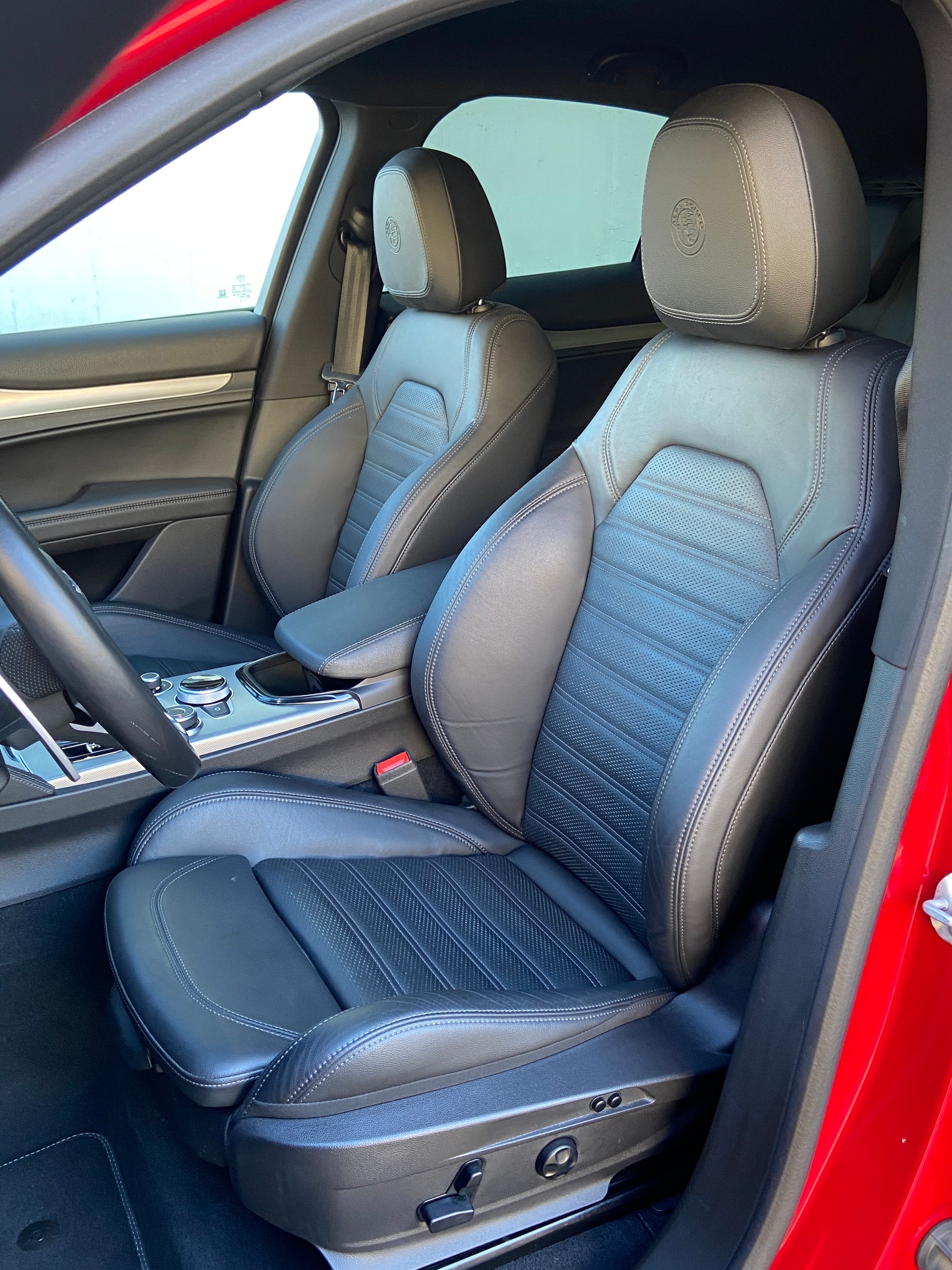 ALFA ROMEO Stelvio 2.0 Veloce Q4 AT8-image-5