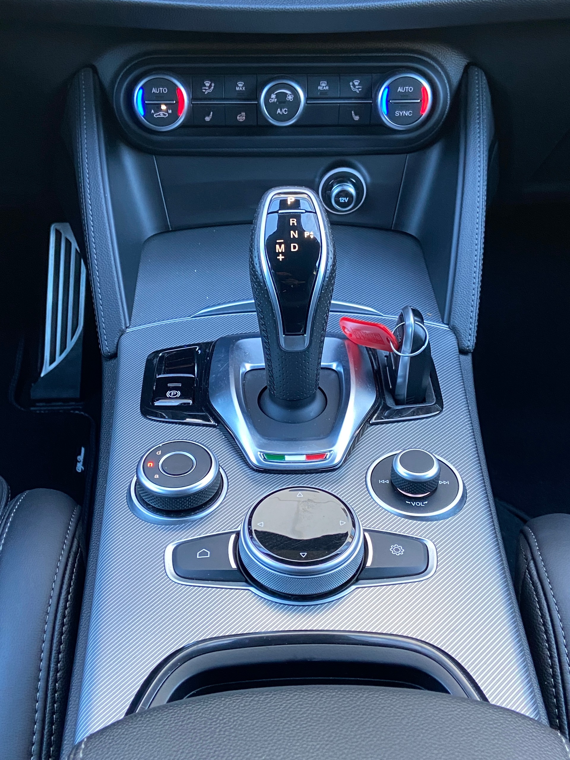ALFA ROMEO Stelvio 2.0 Veloce Q4 AT8-image-12