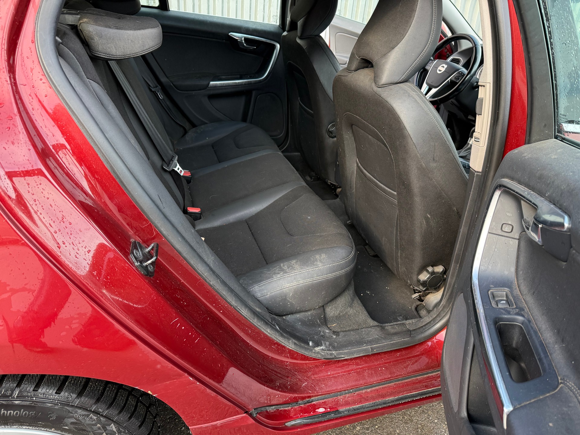 VOLVO V60 T4 Momentum PROBLÈME 2 EME BOITE VITESSE-image-16