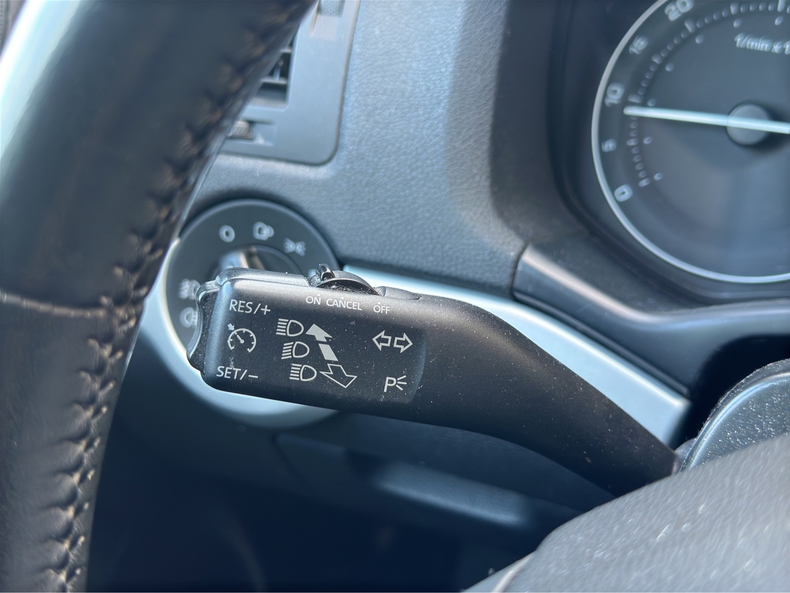 SKODA Octavia Scout 2.0 TDI 4x4-image-11