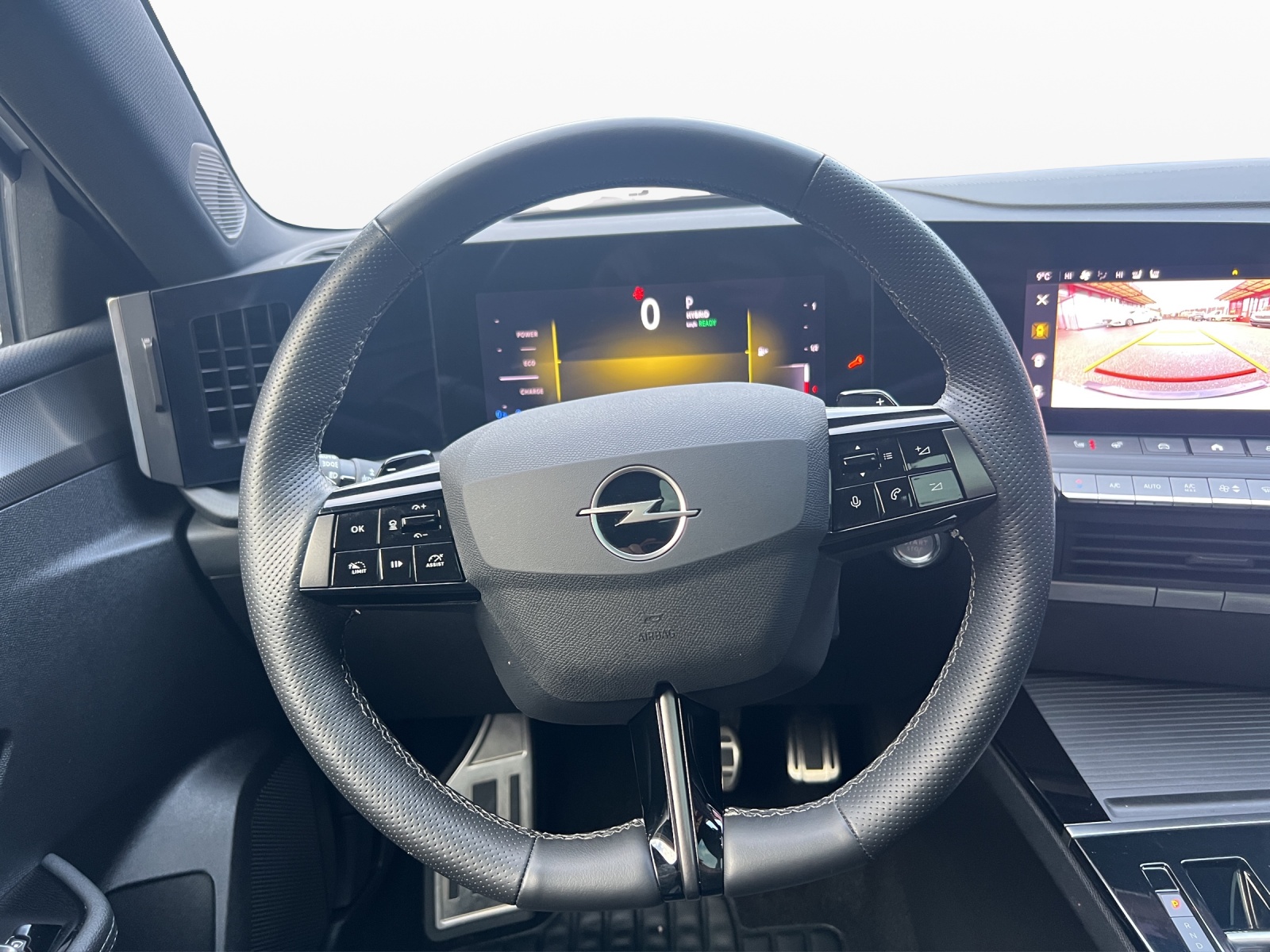 OPEL Astra 1.6 PHEV Turbo GSe A-image-10
