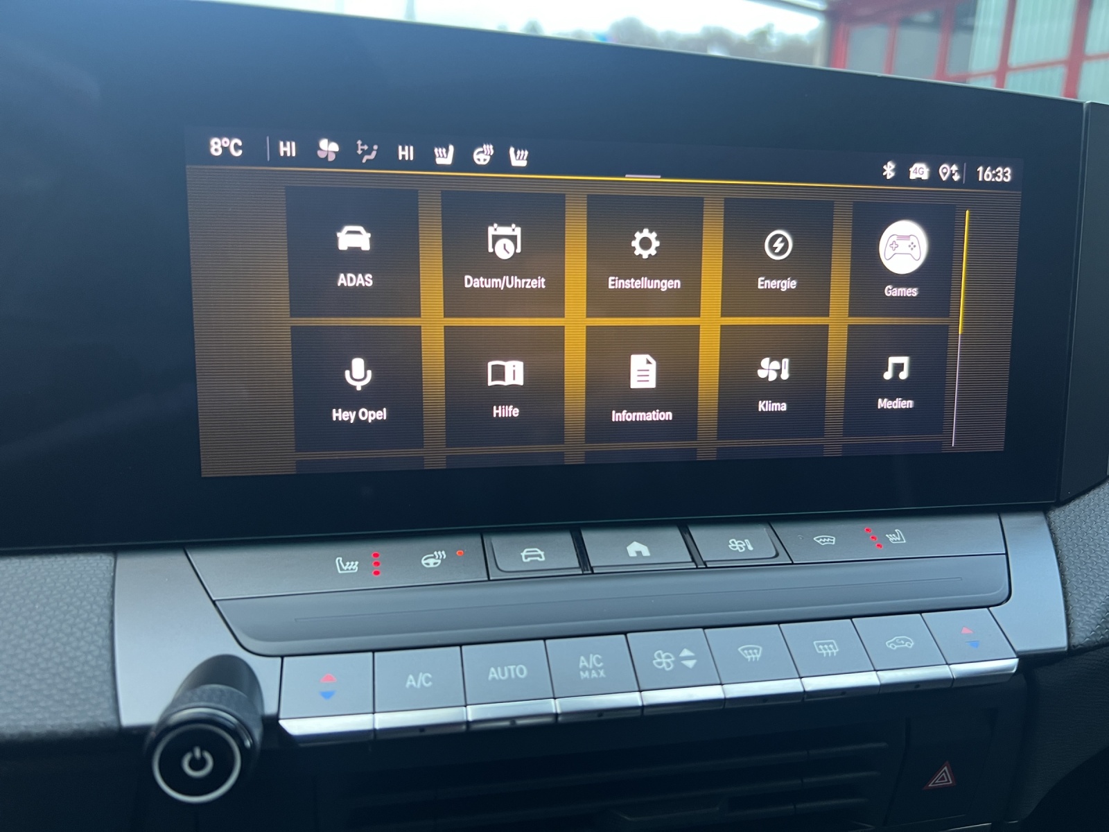 OPEL Astra 1.6 PHEV Turbo GSe A-image-24