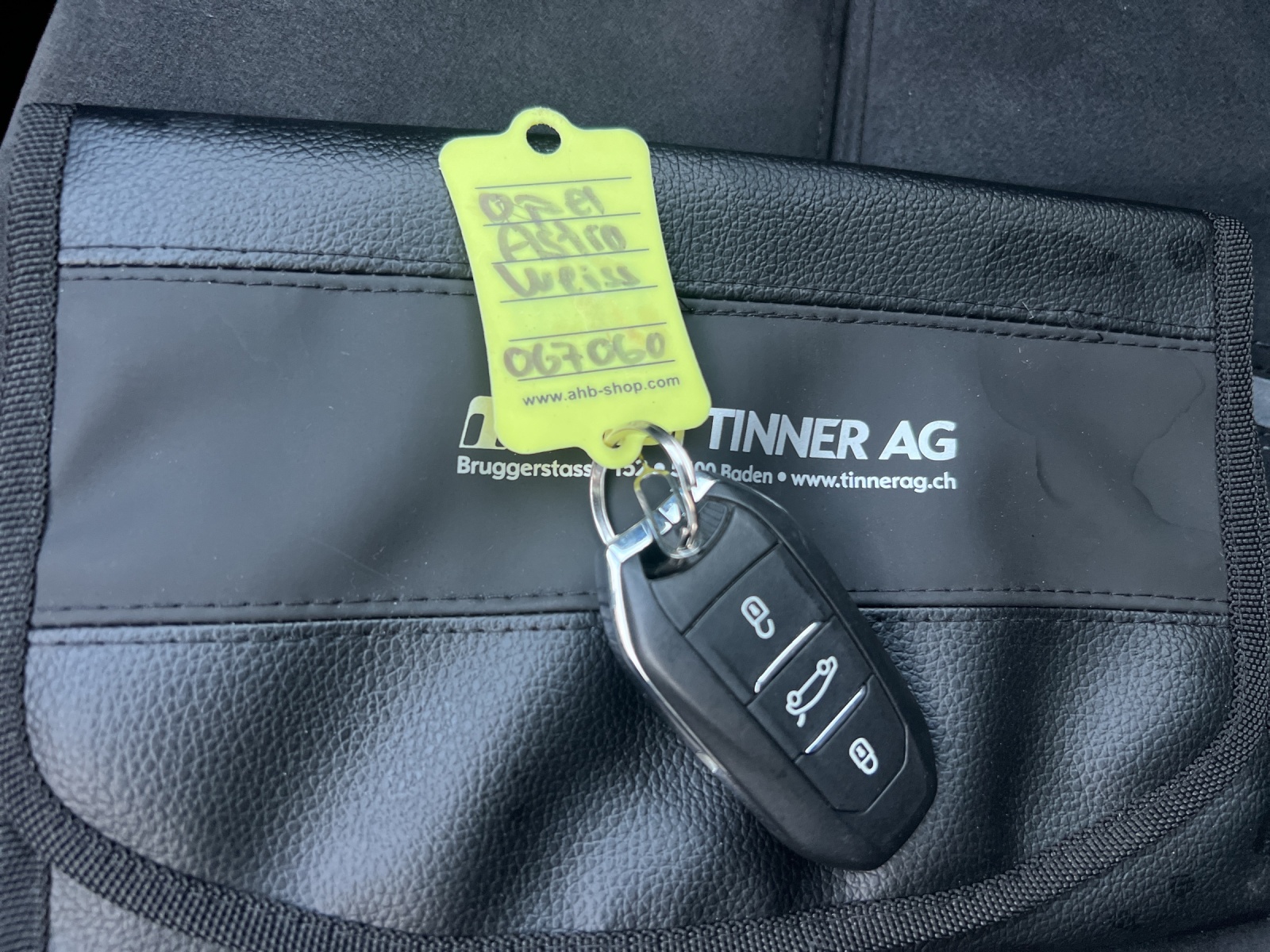 OPEL Astra 1.6 PHEV Turbo GSe A-image-22