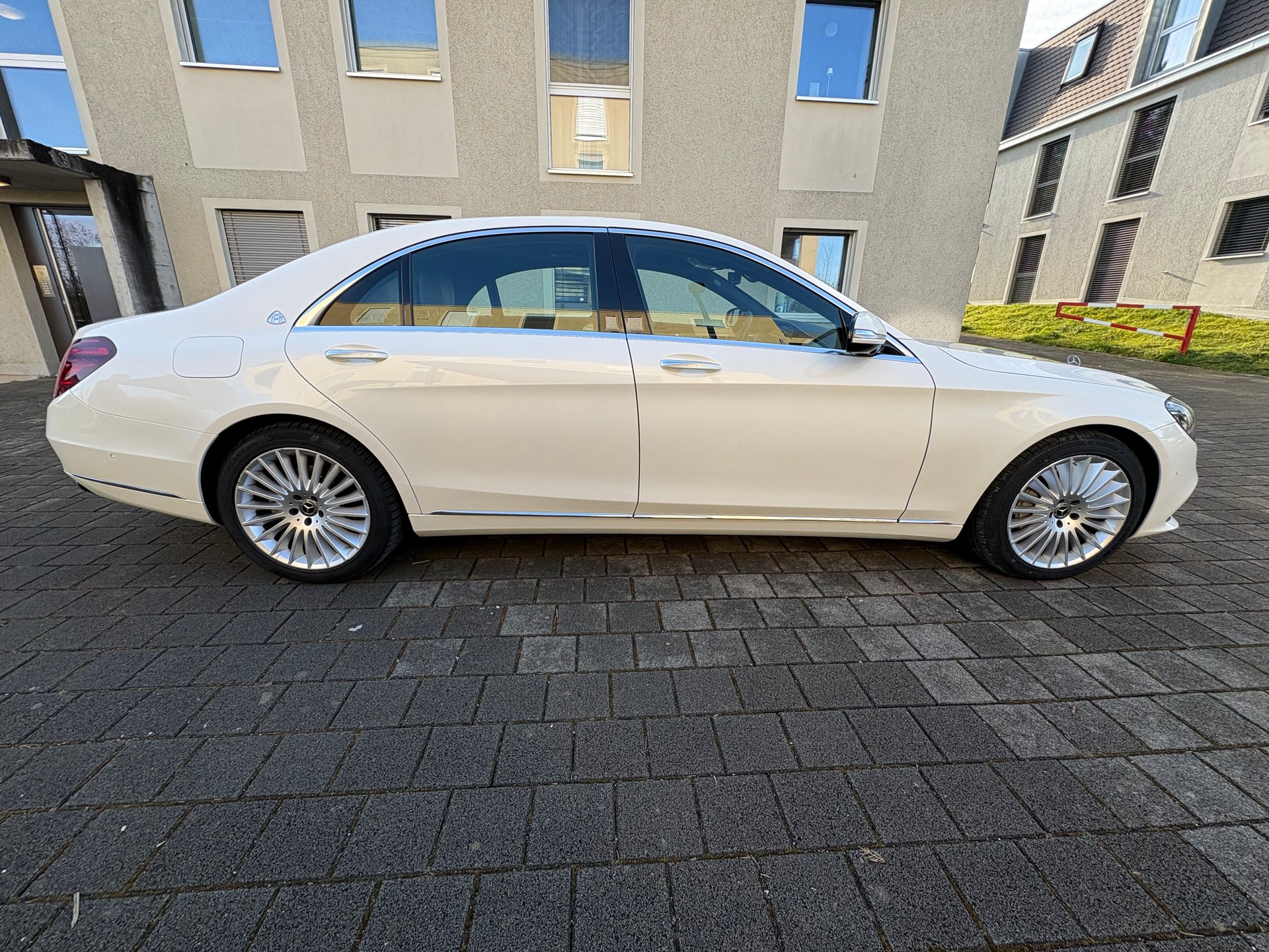 MERCEDES-BENZ 4MATIC S400d Long-image-5