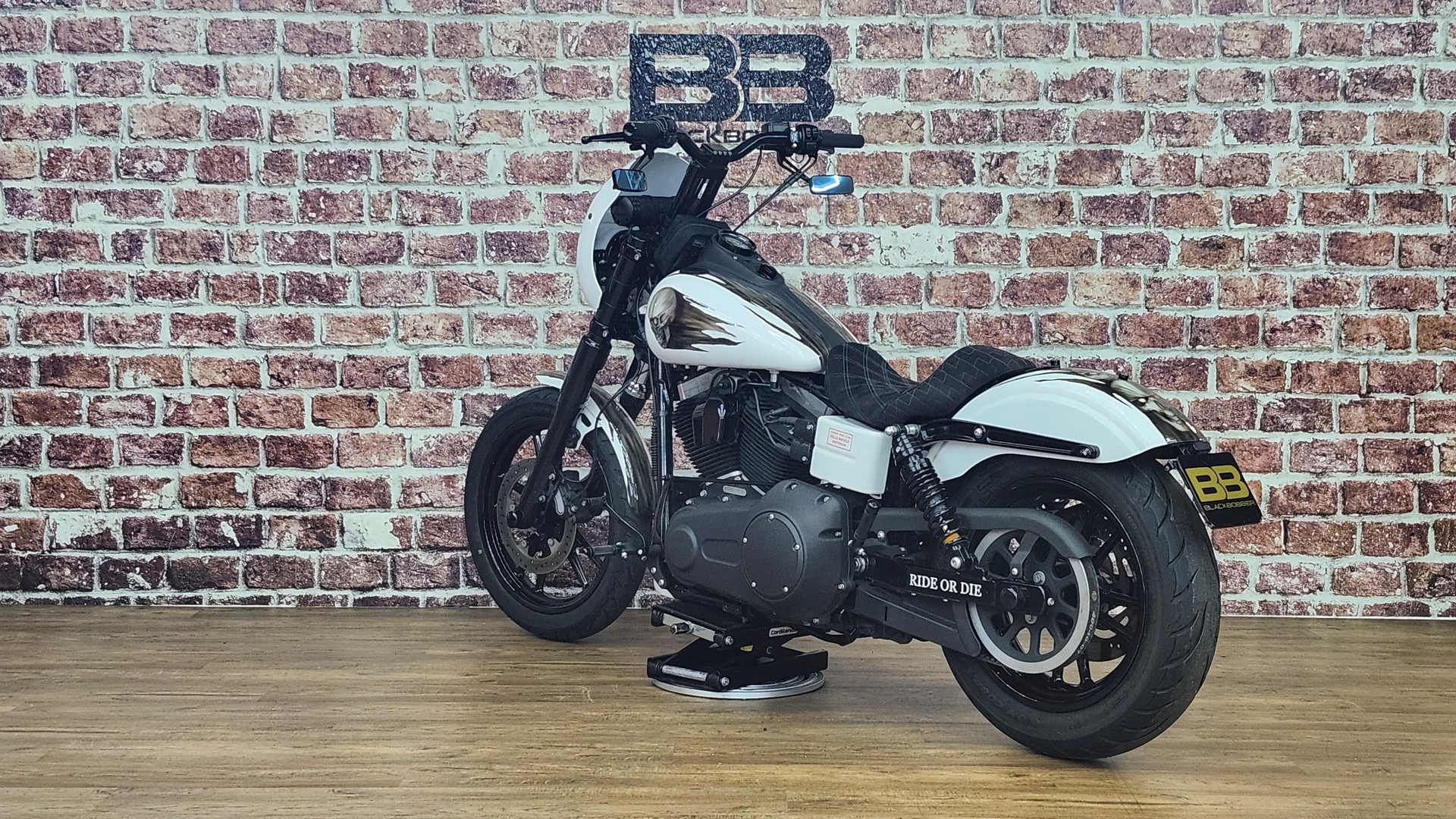 HARLEY-DAVIDSON FXDBB Dyna Street Bob Special 103 ABS-image-4