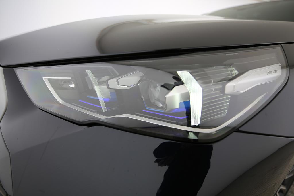 BMW 520d xDrive Touring-image-15