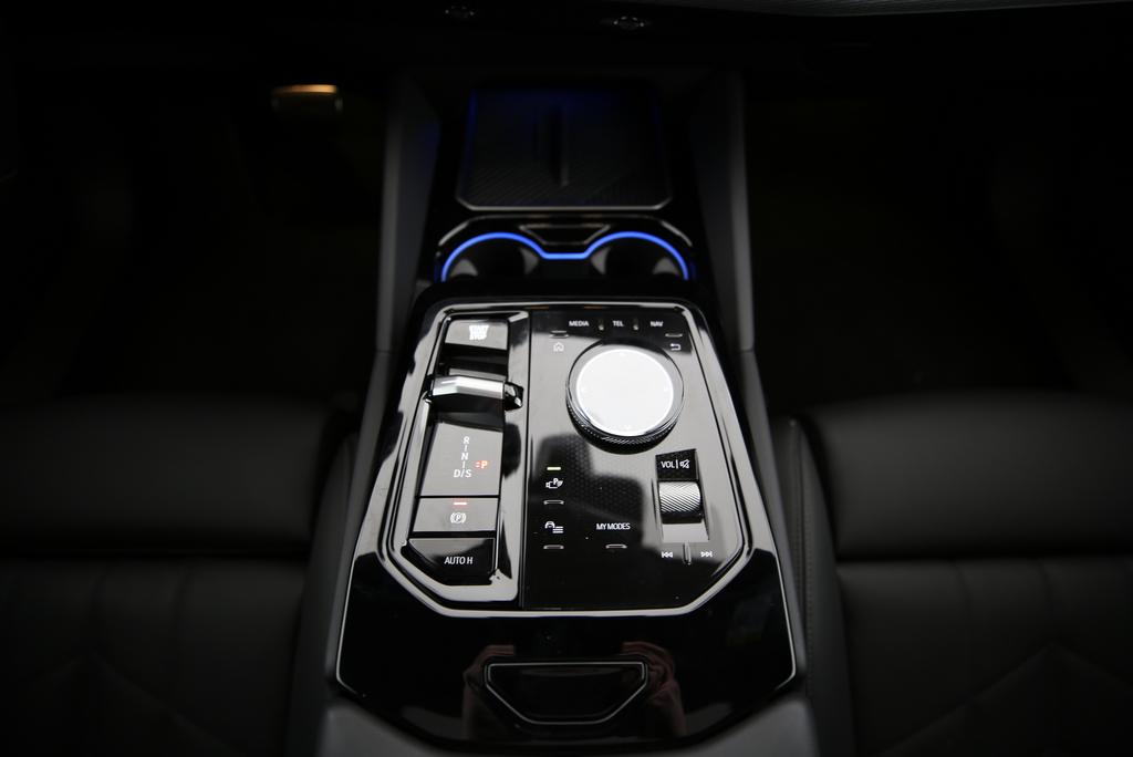 BMW 520d xDrive Touring-image-9