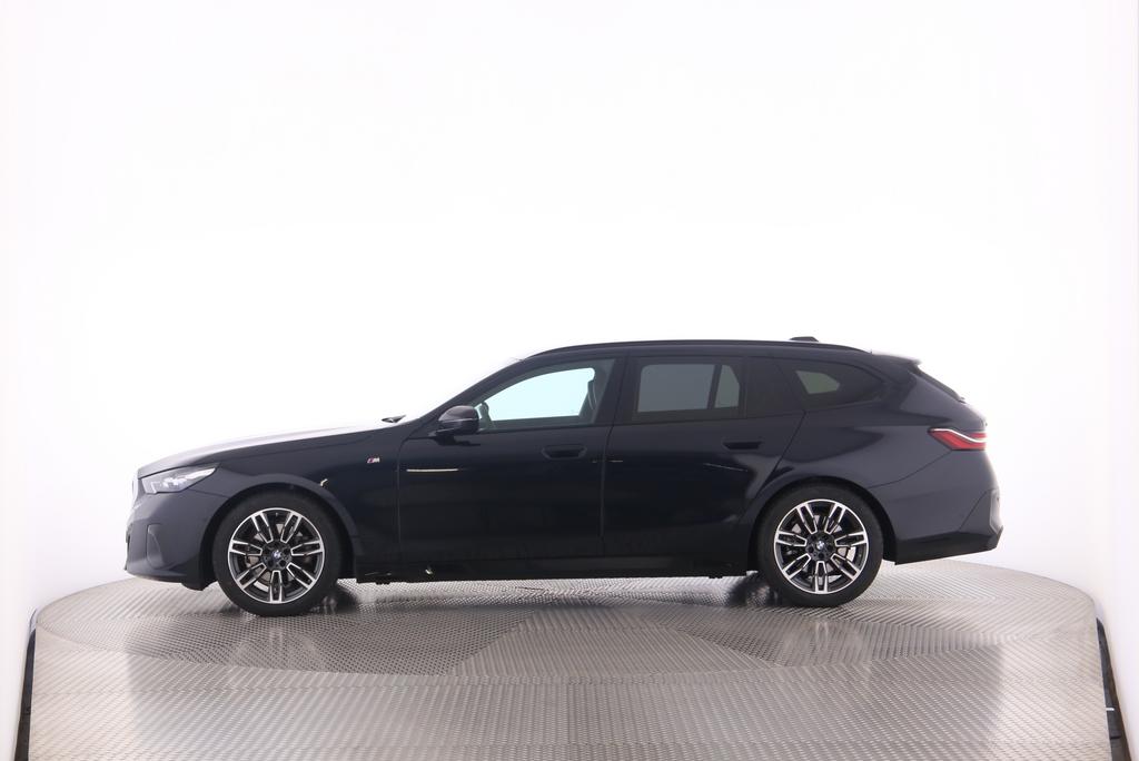 BMW 520d xDrive Touring-image-3