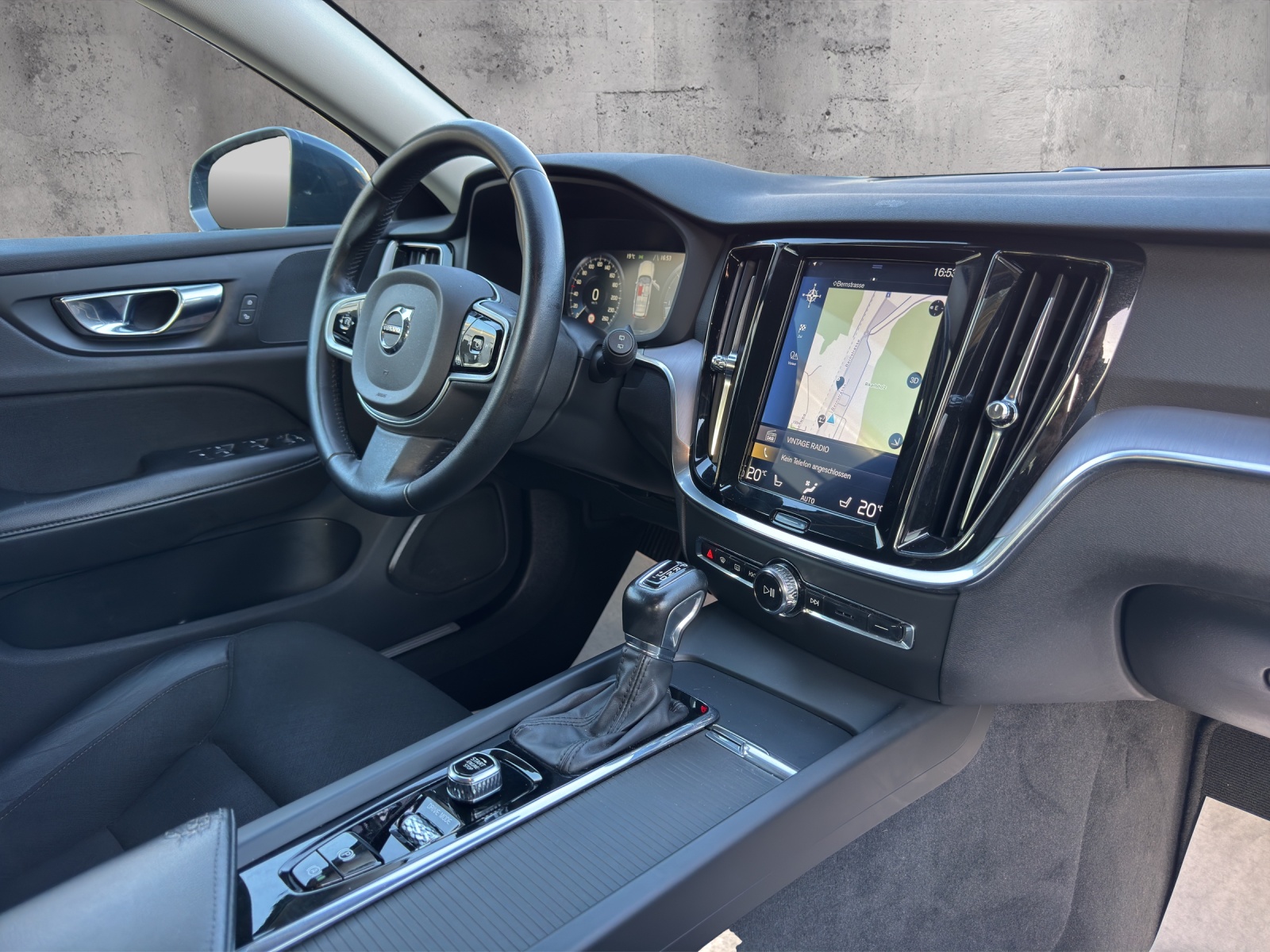 VOLVO V60 Cross Country D4 AWD Geartronic-image-10