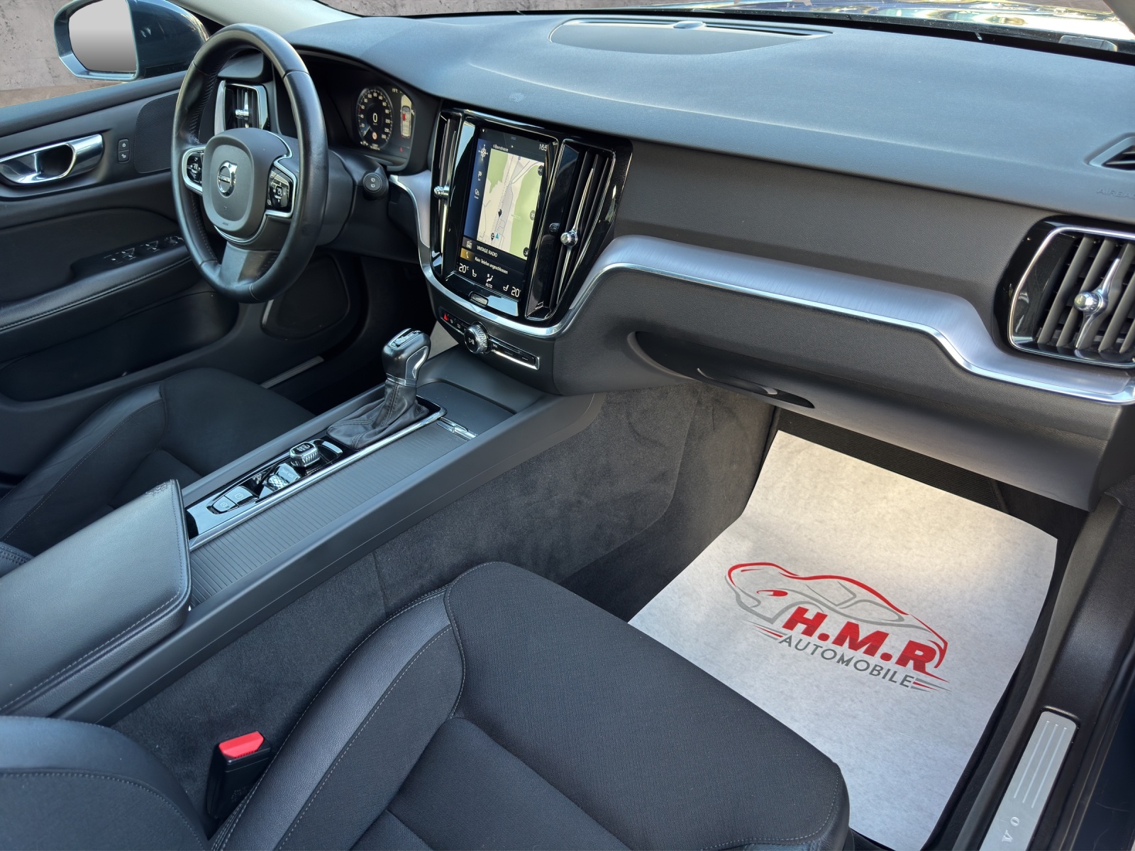 VOLVO V60 Cross Country D4 AWD Geartronic-image-9