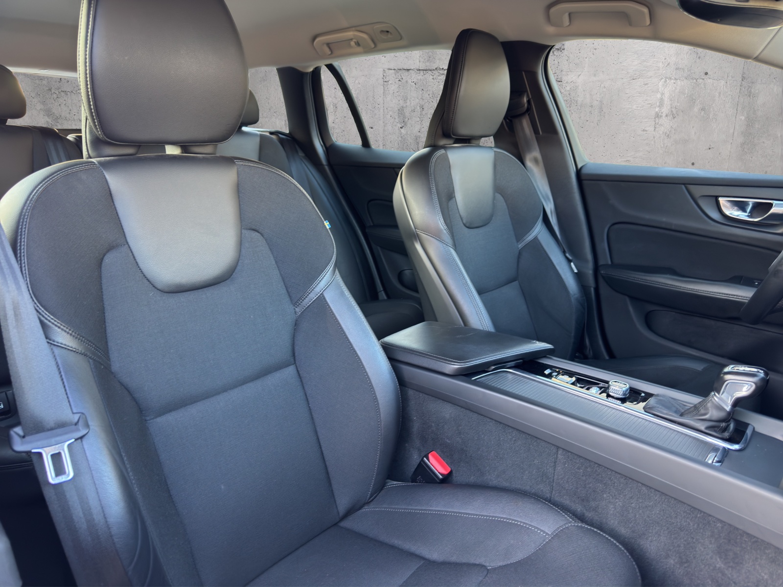 VOLVO V60 Cross Country D4 AWD Geartronic-image-11