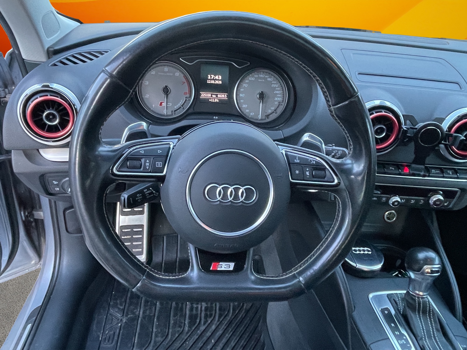 AUDI S3 Sportback 2.0 TFSI quattro S-tronic-image-9