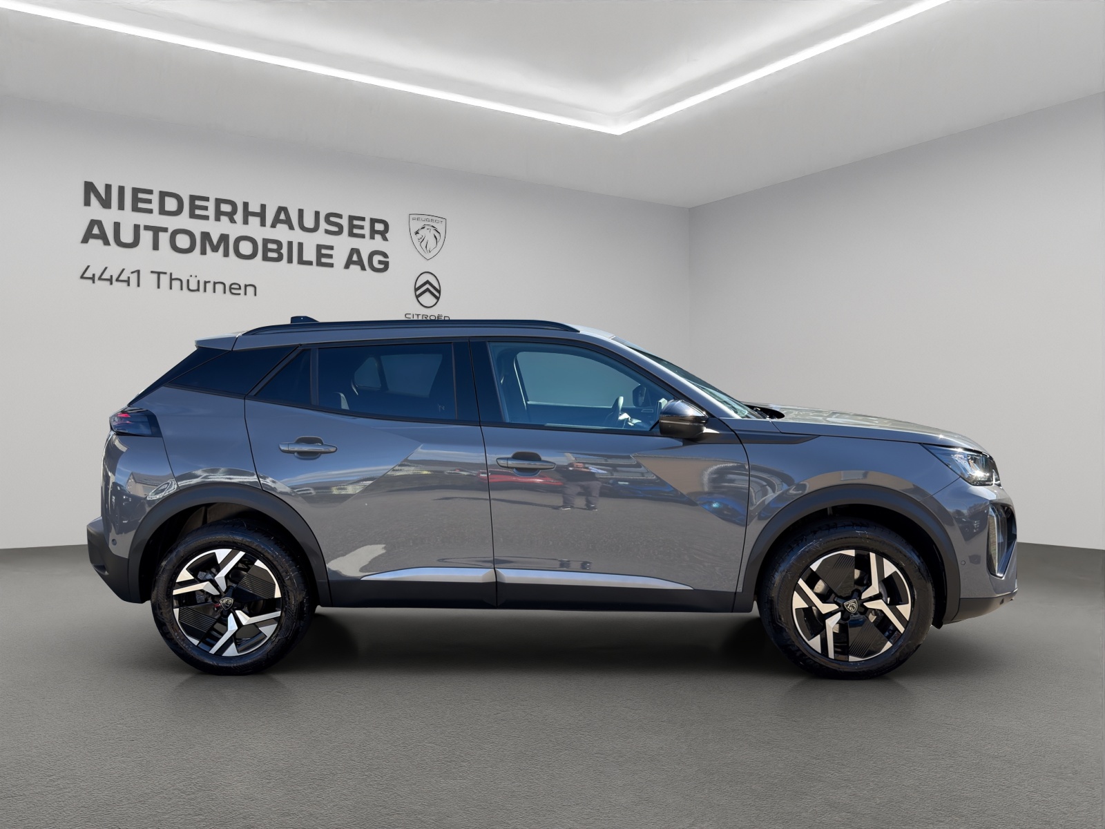 PEUGEOT 2008 1.2 PureTech 130 Allure-showroom-element-1