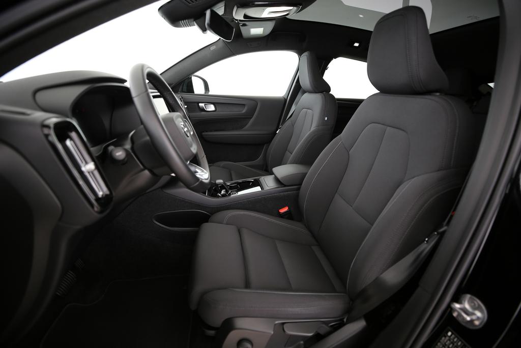 VOLVO C40 P6 Recharge Core-image-3