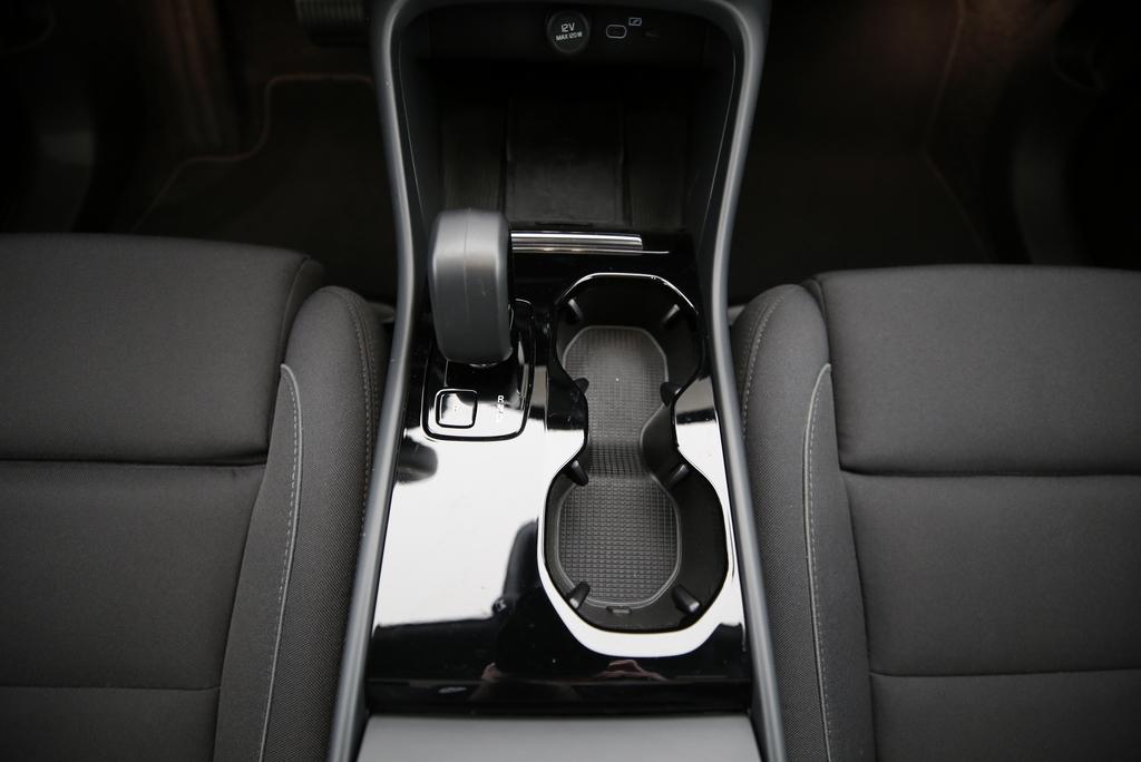 VOLVO C40 P6 Recharge Core-image-10
