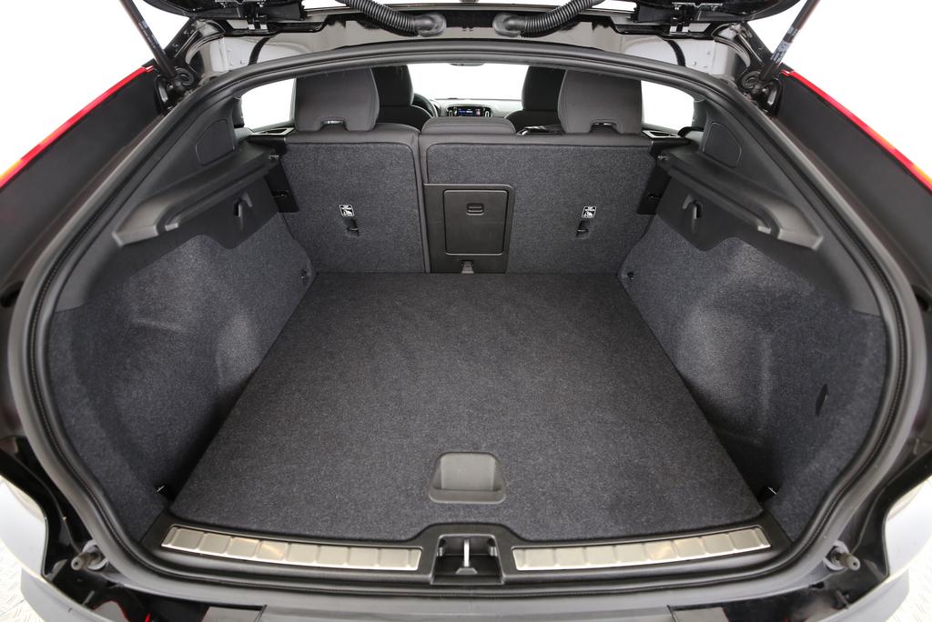 VOLVO C40 P6 Recharge Core-image-13