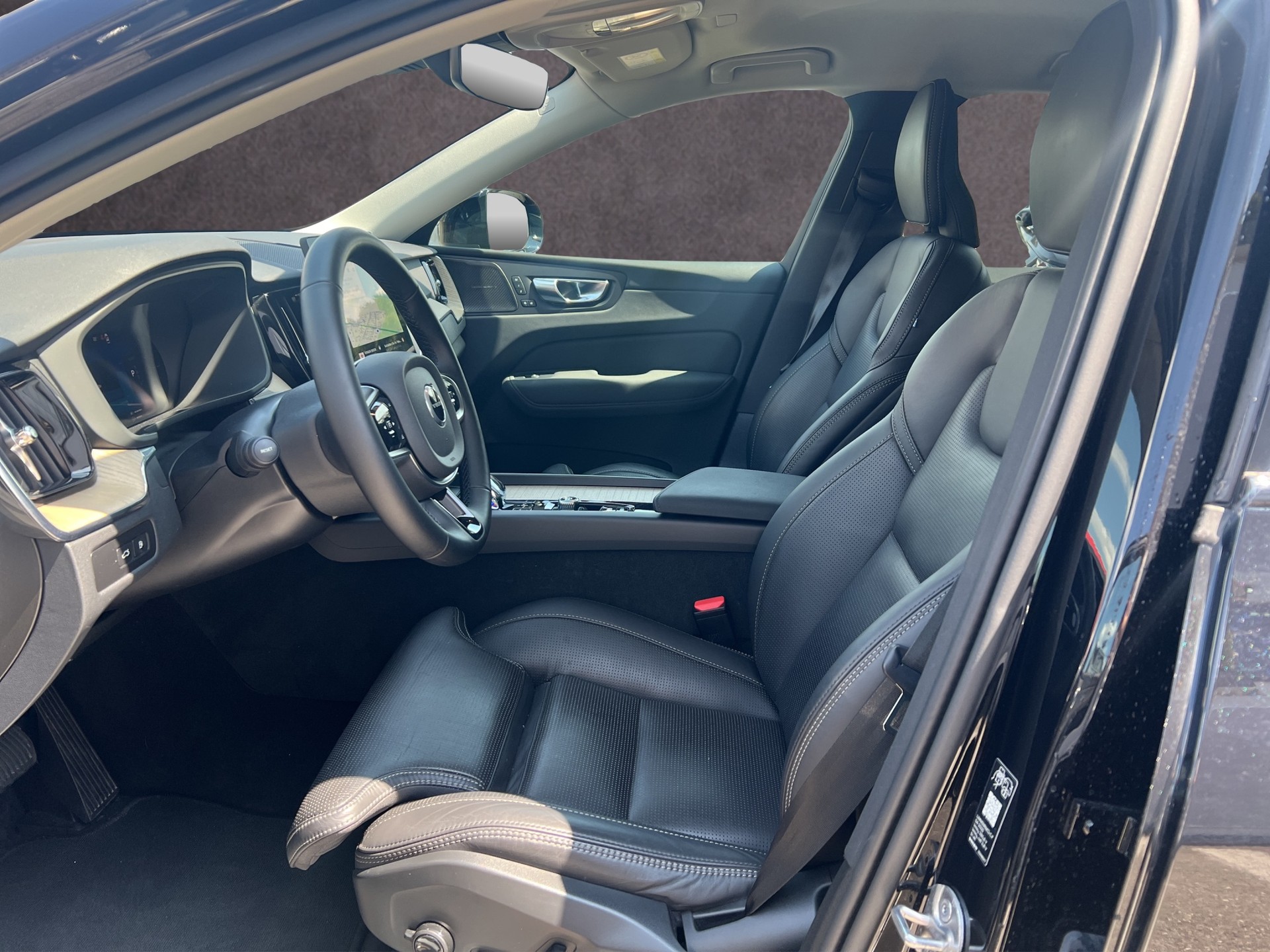 VOLVO XC60 2.0 T8 TE Plus Dark eAWD-image-9