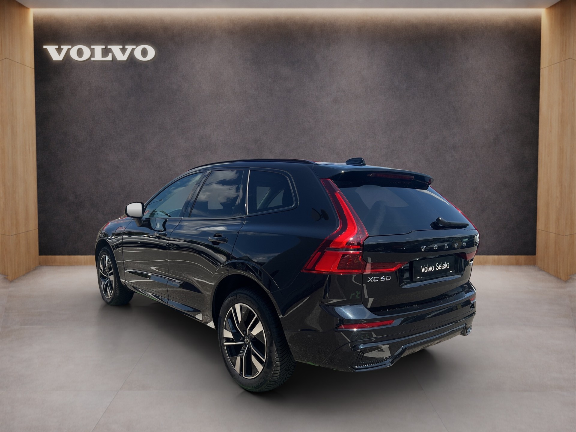 VOLVO XC60 2.0 T8 TE Plus Dark eAWD-showroom-element-2