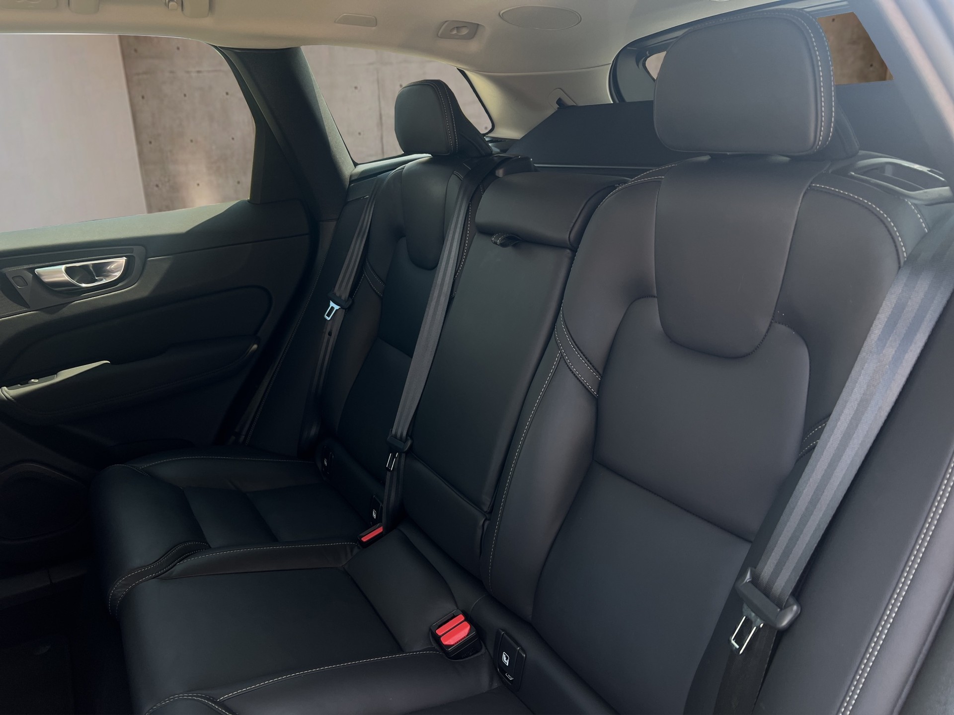 VOLVO XC60 2.0 T8 TE Plus Dark eAWD-image-11