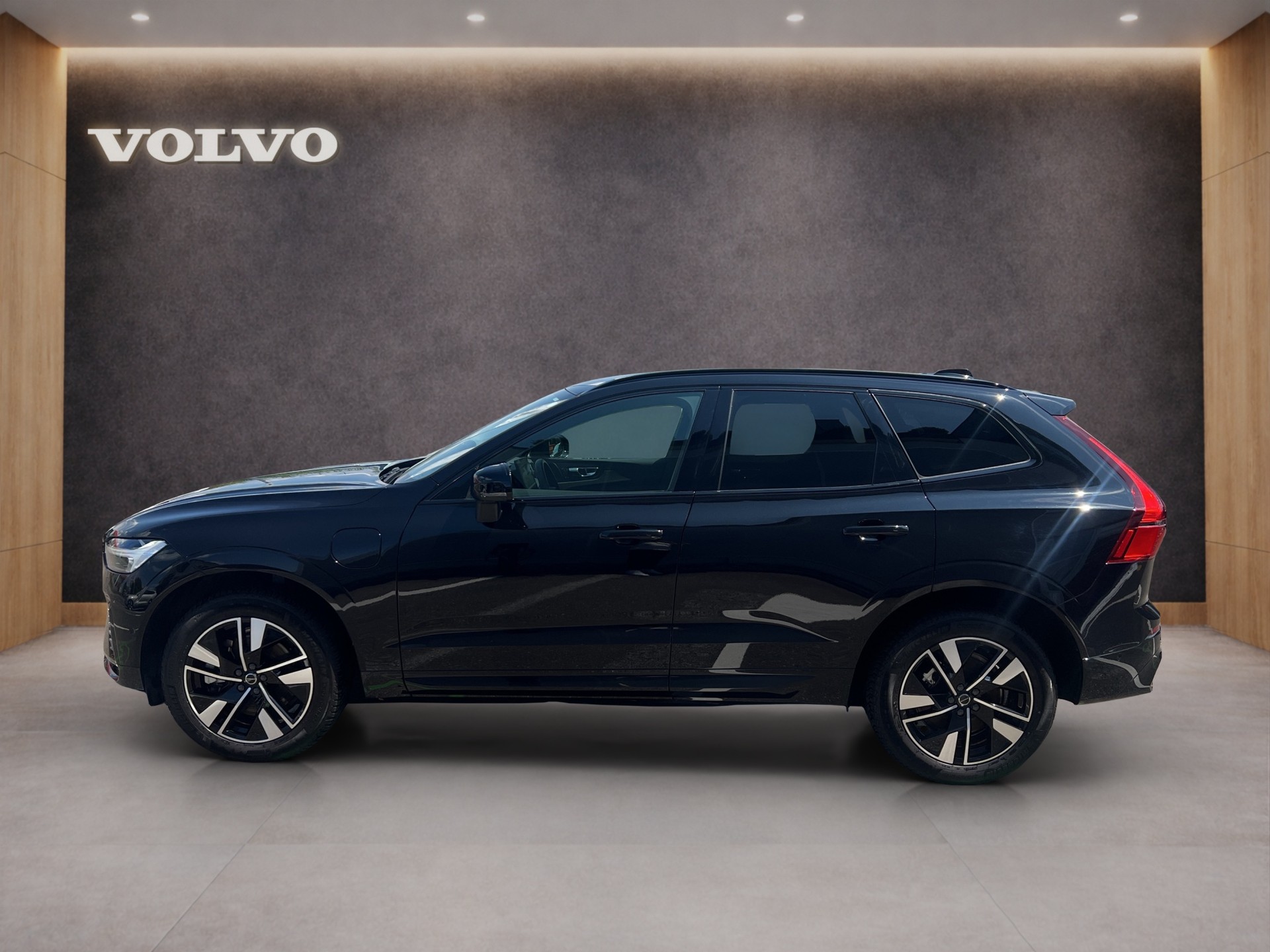 VOLVO XC60 2.0 T8 TE Plus Dark eAWD-showroom-element-1