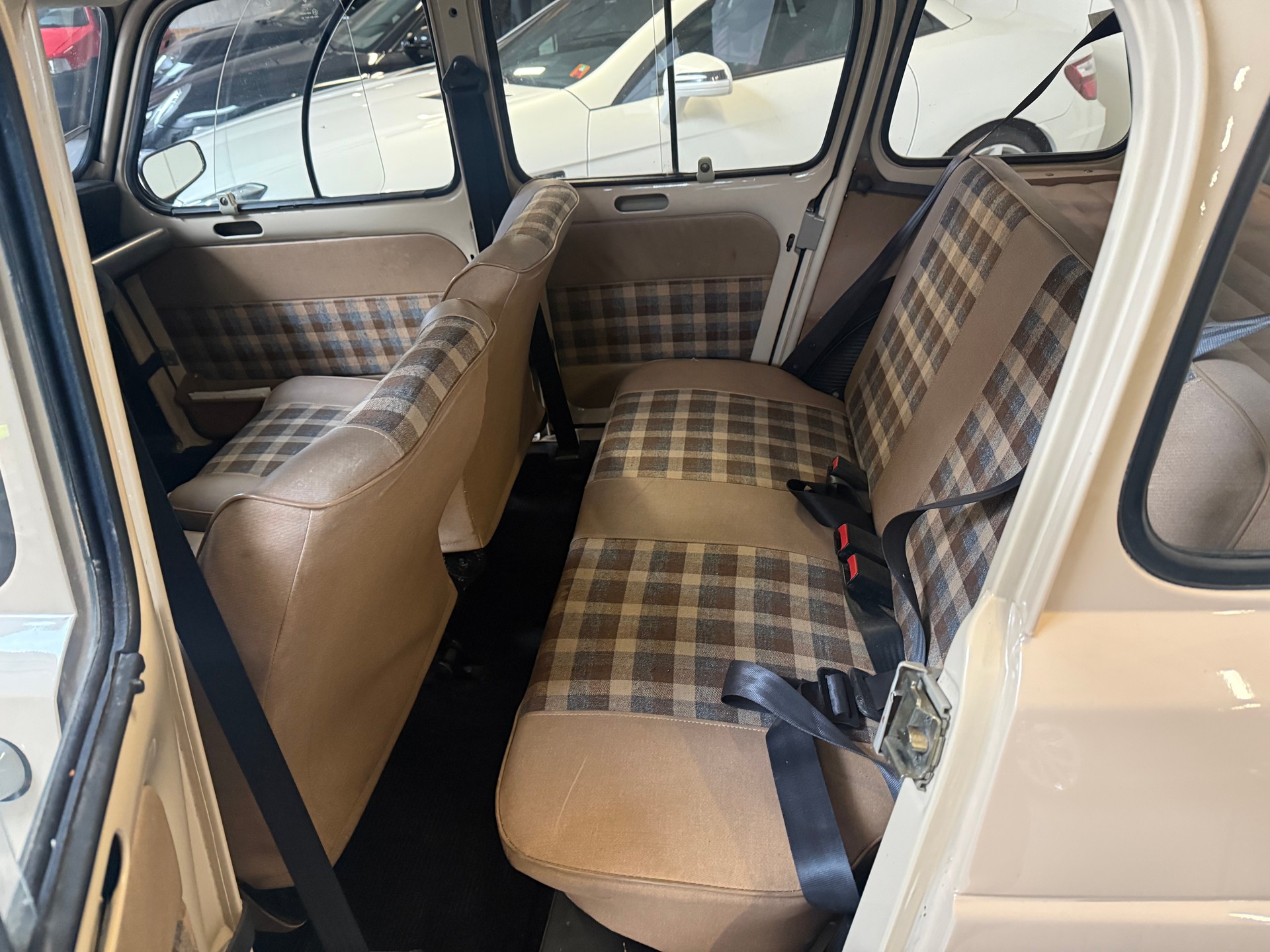 RENAULT R4 1100 GTL-image-14