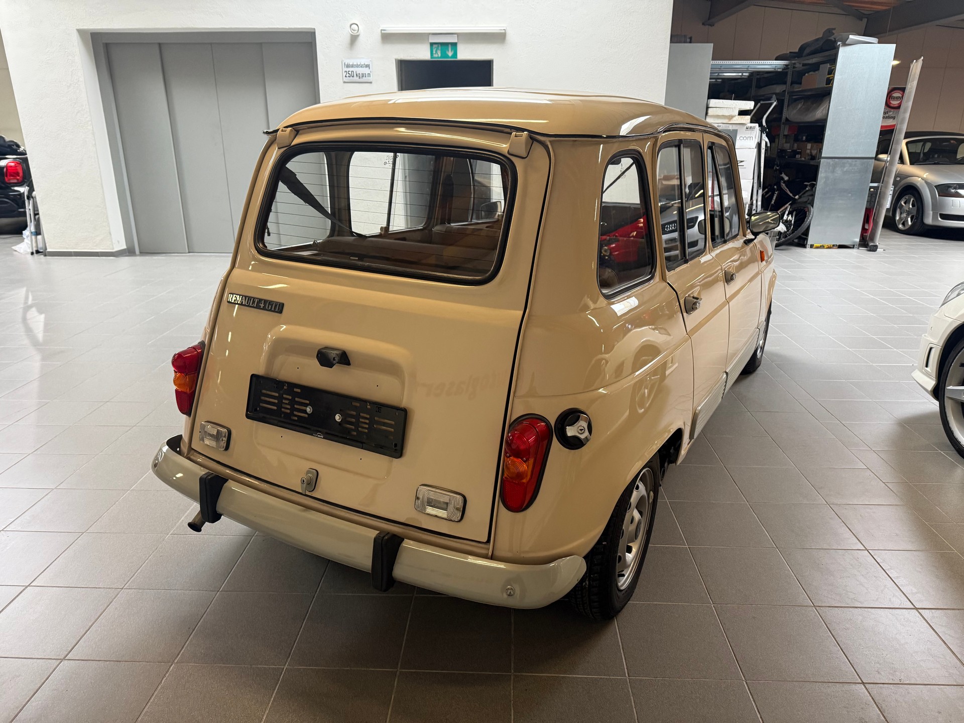 RENAULT R4 1100 GTL-image-9