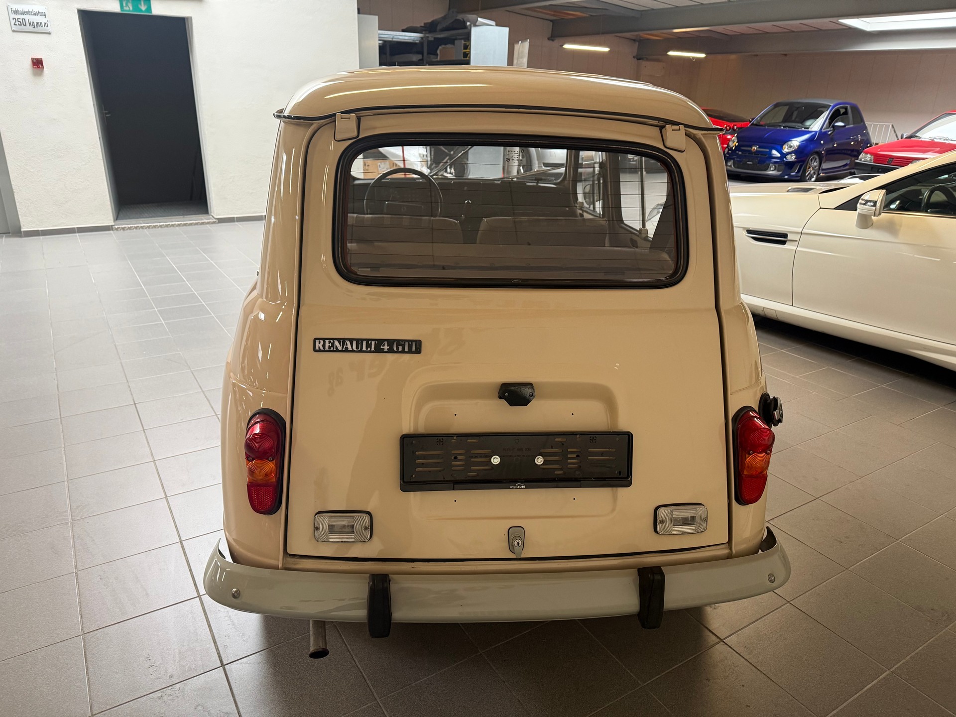 RENAULT R4 1100 GTL-image-8
