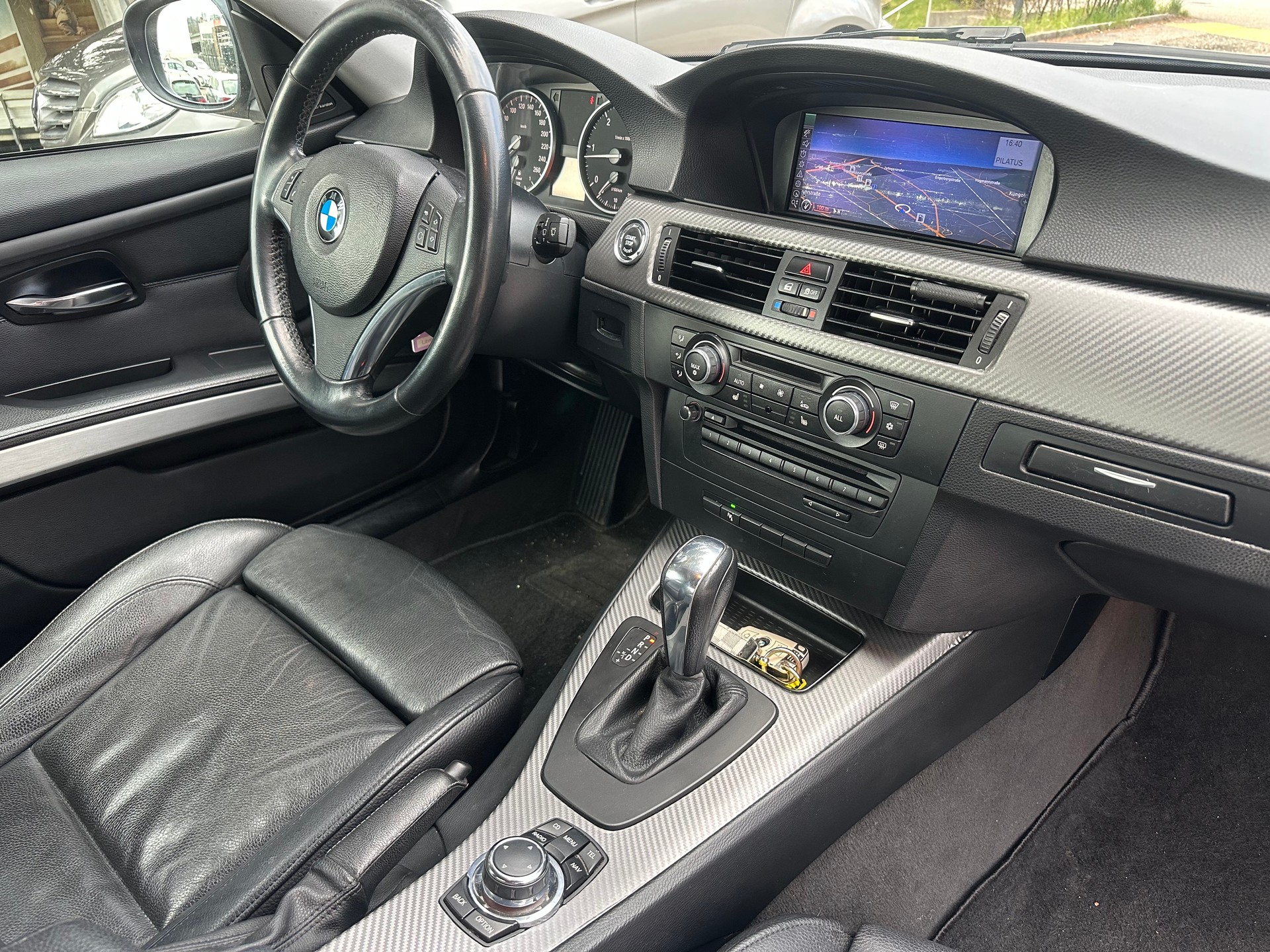 BMW 320d Coupé Steptronic-image-9