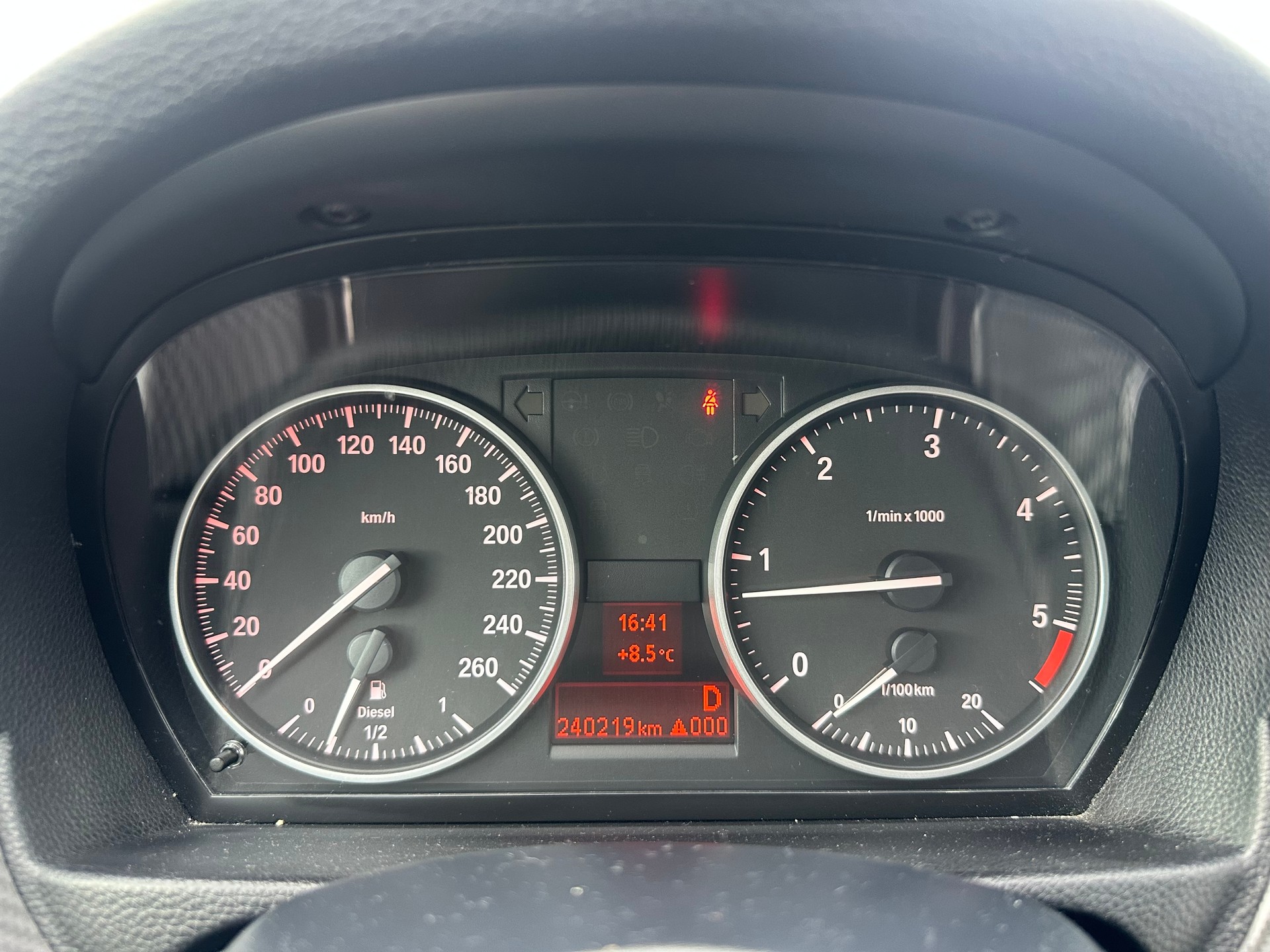 BMW 320d Coupé Steptronic-image-12